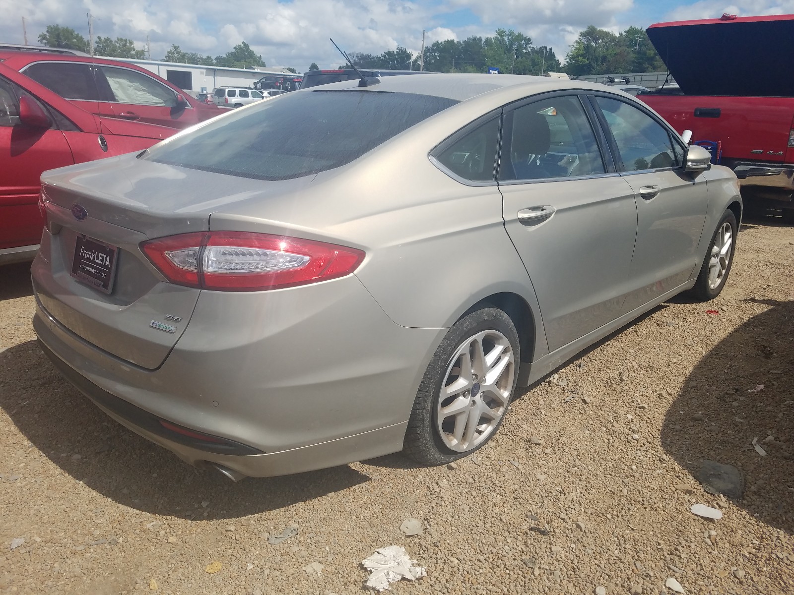 Zdjęcie 4 z aukcji – 2016 FORD FUSION SE z VIN 3FA6P0HD6GR187564