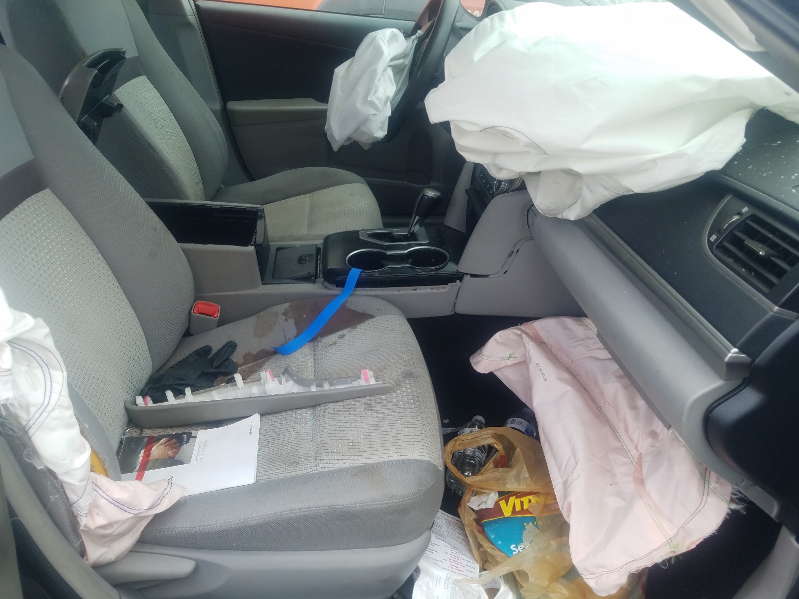 Photo 5 from auction – 2014 TOYOTA CAMRY L with VIN 4T4BF1FK3ER427308
