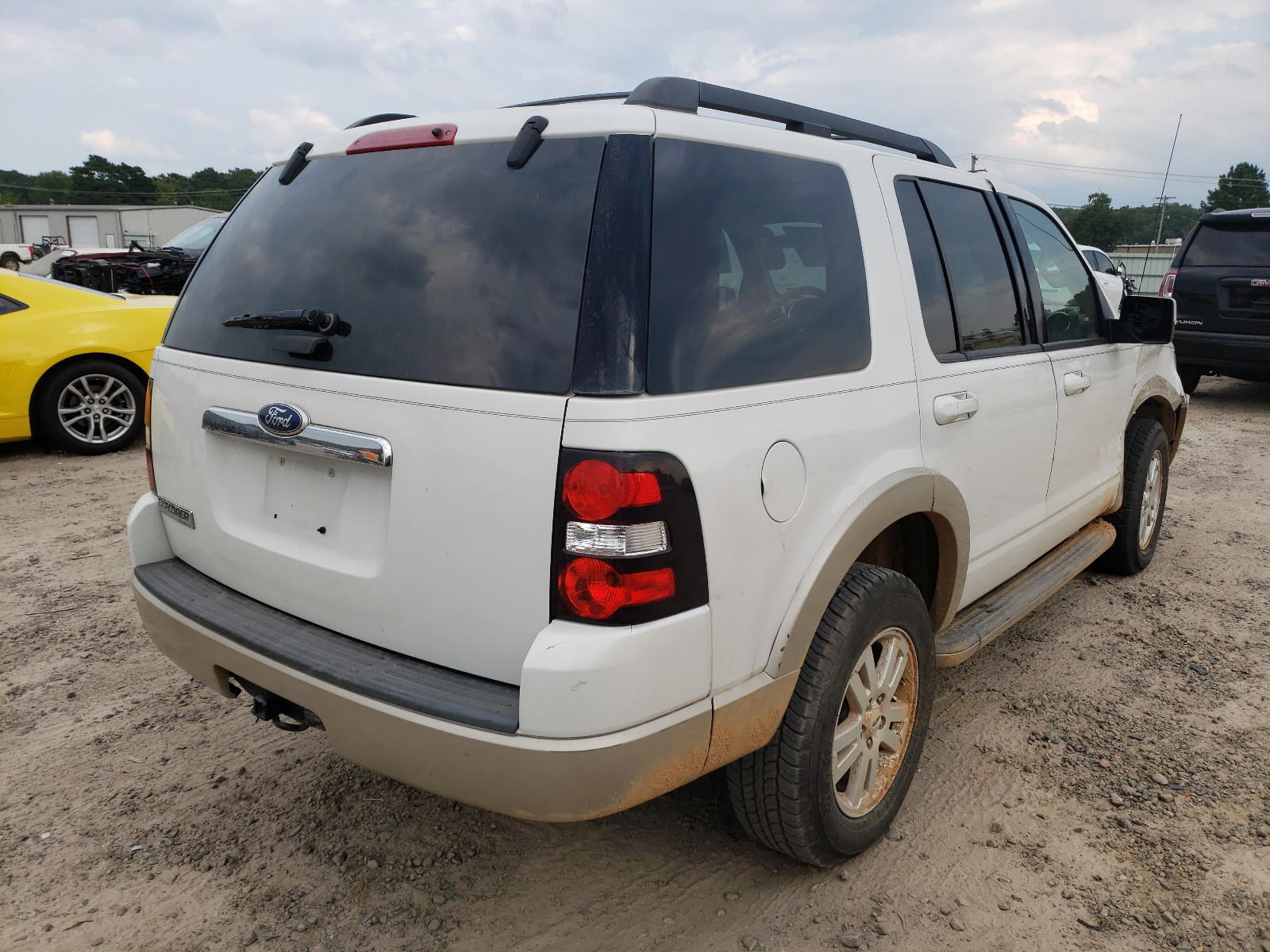 Photo 4 from auction – 2010 FORD EXPLORER E with VIN 1FMEU6EE1AUA99550