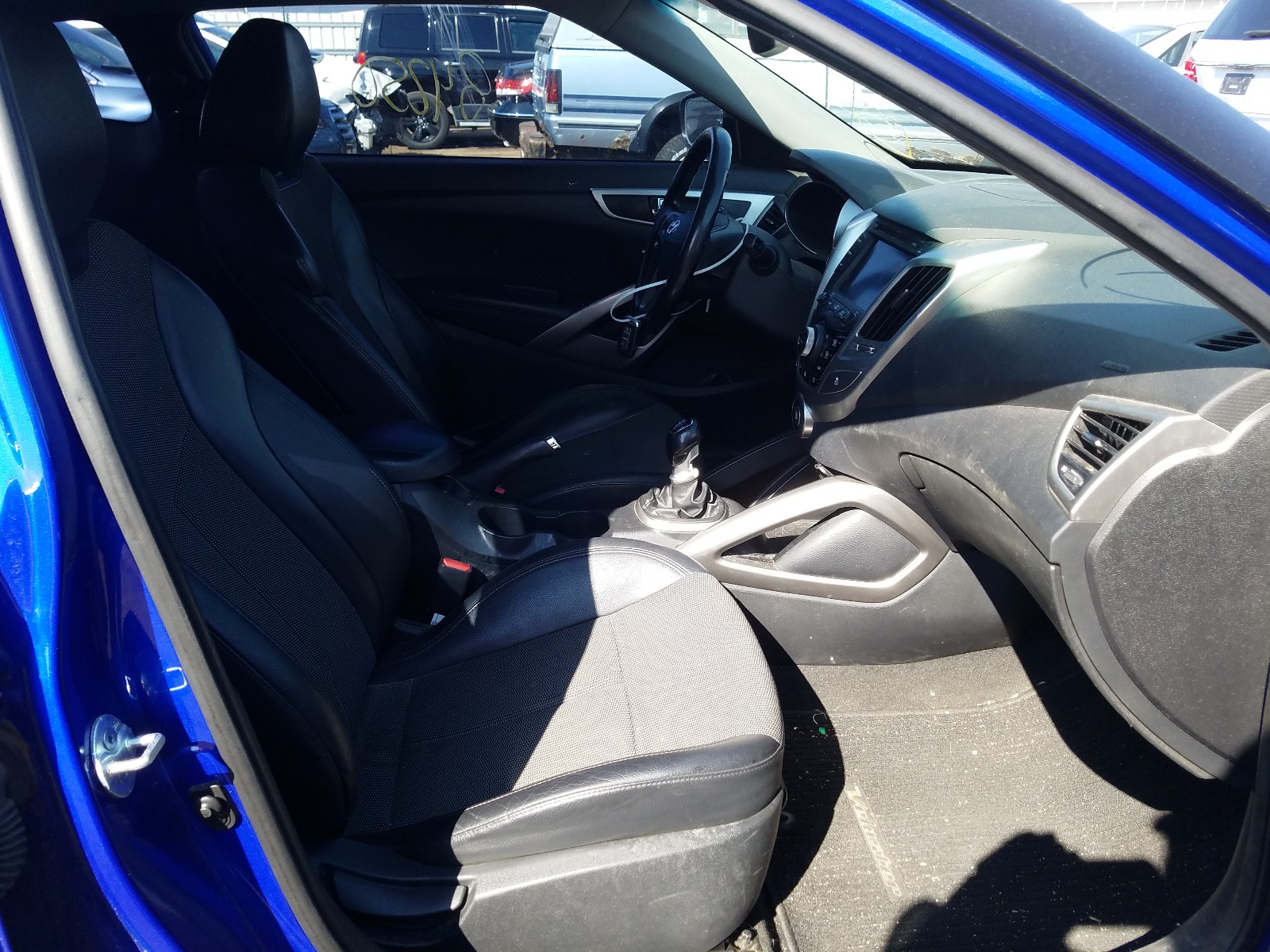 Photo 5 from auction – 2013 HYUNDAI VELOSTER with VIN KMHTC6AD7DU148066