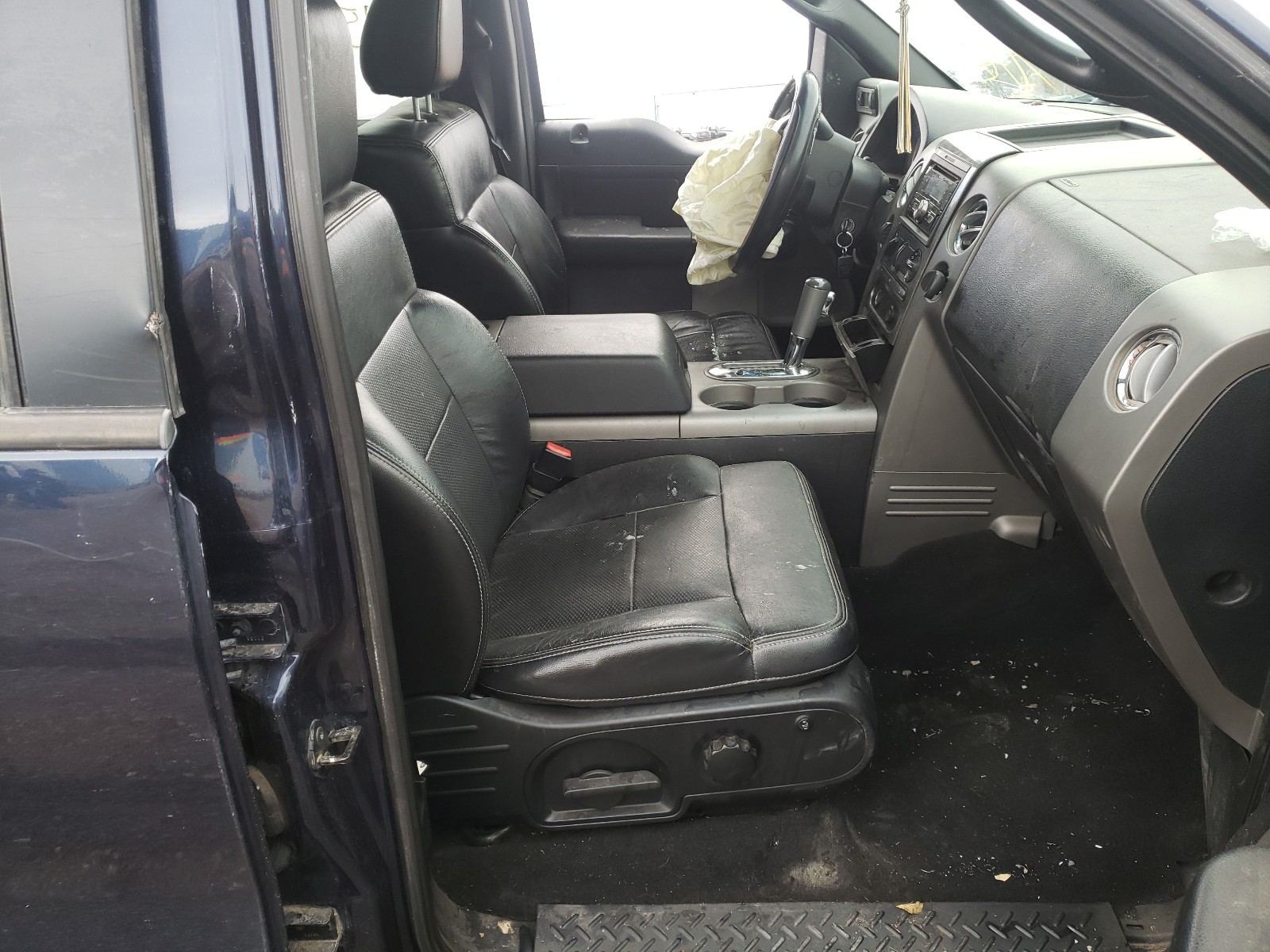 Photo 5 from auction – 2006 FORD F150 SUPER with VIN 1FTPW14586FA30068