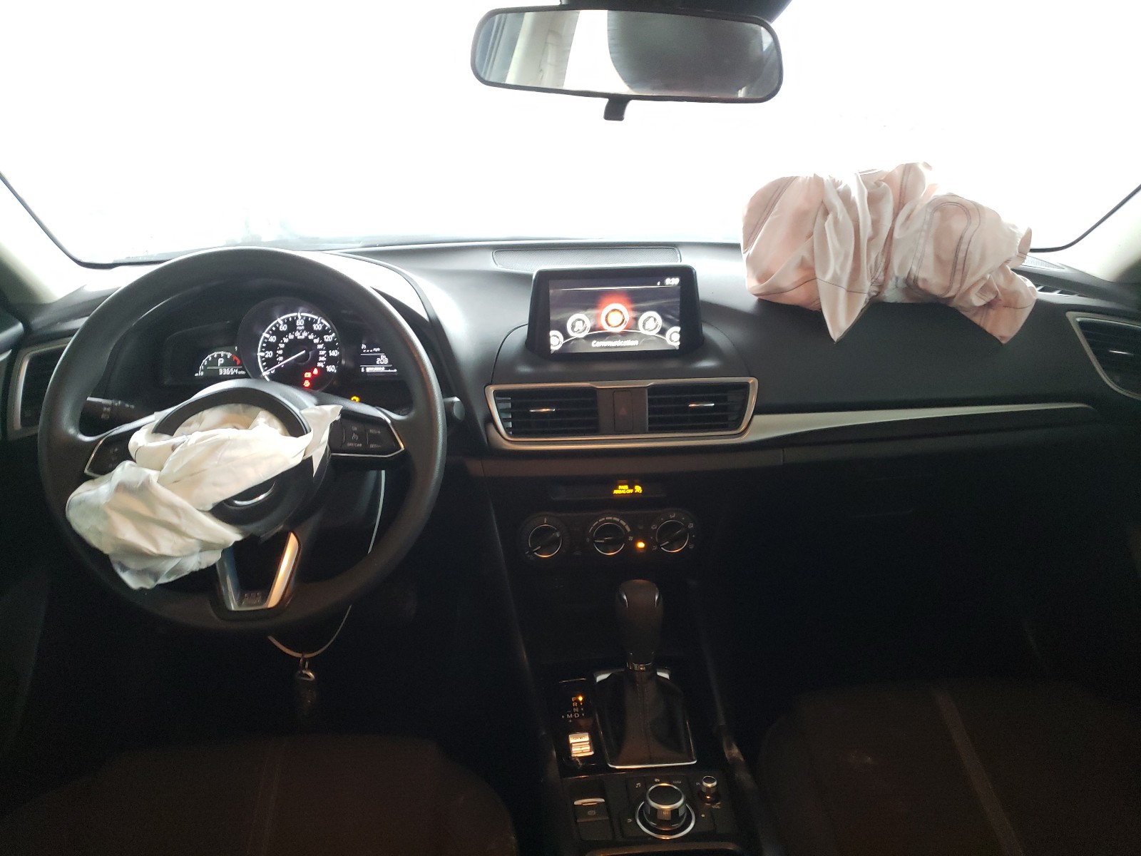 Photo 9 from auction – 2018 MAZDA 3 SPORT with VIN 3MZBN1U73JM160716