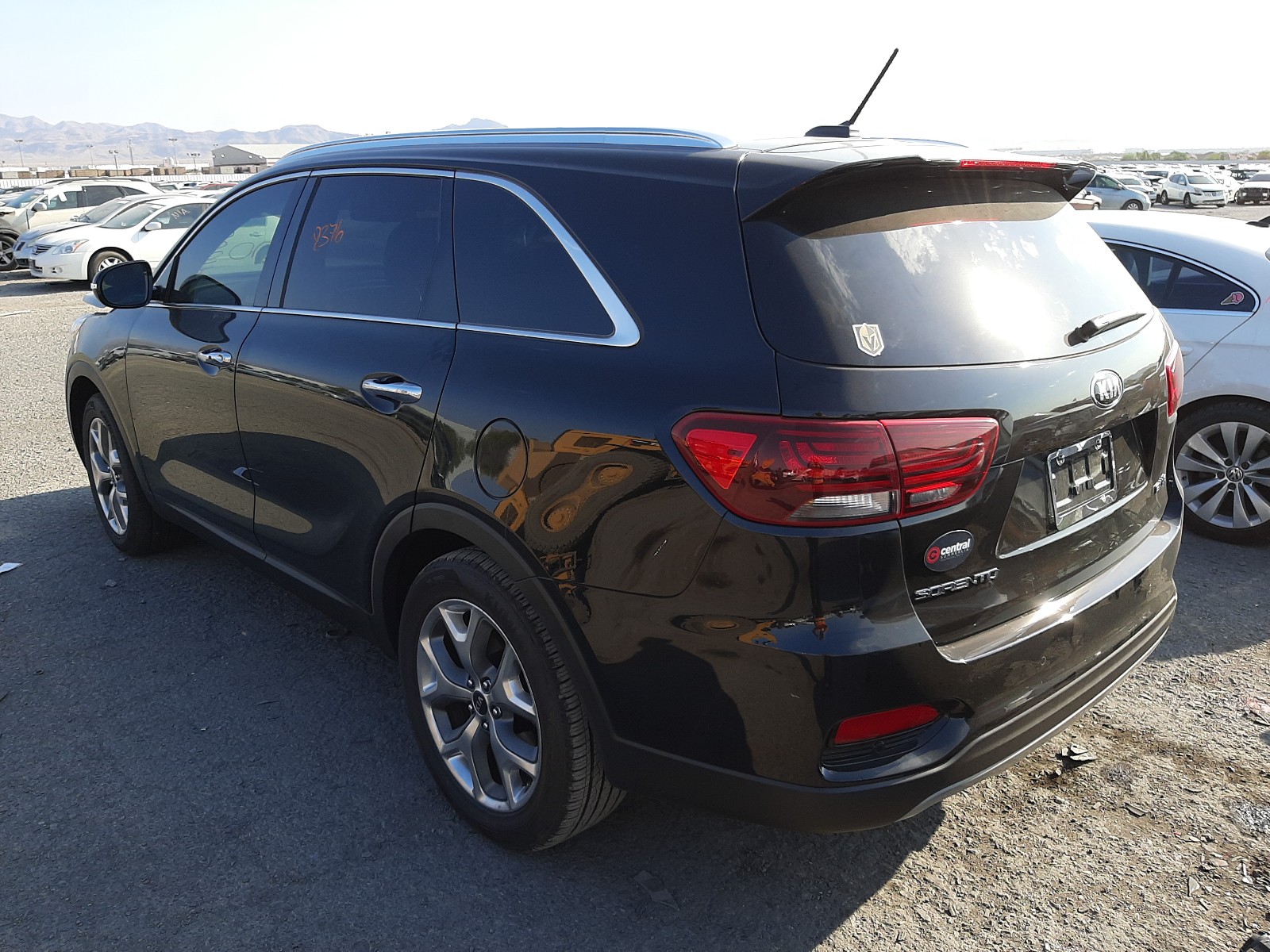 Photo 3 from auction – 2019 KIA SORENTO EX with VIN 5XYPH4A56KG594597