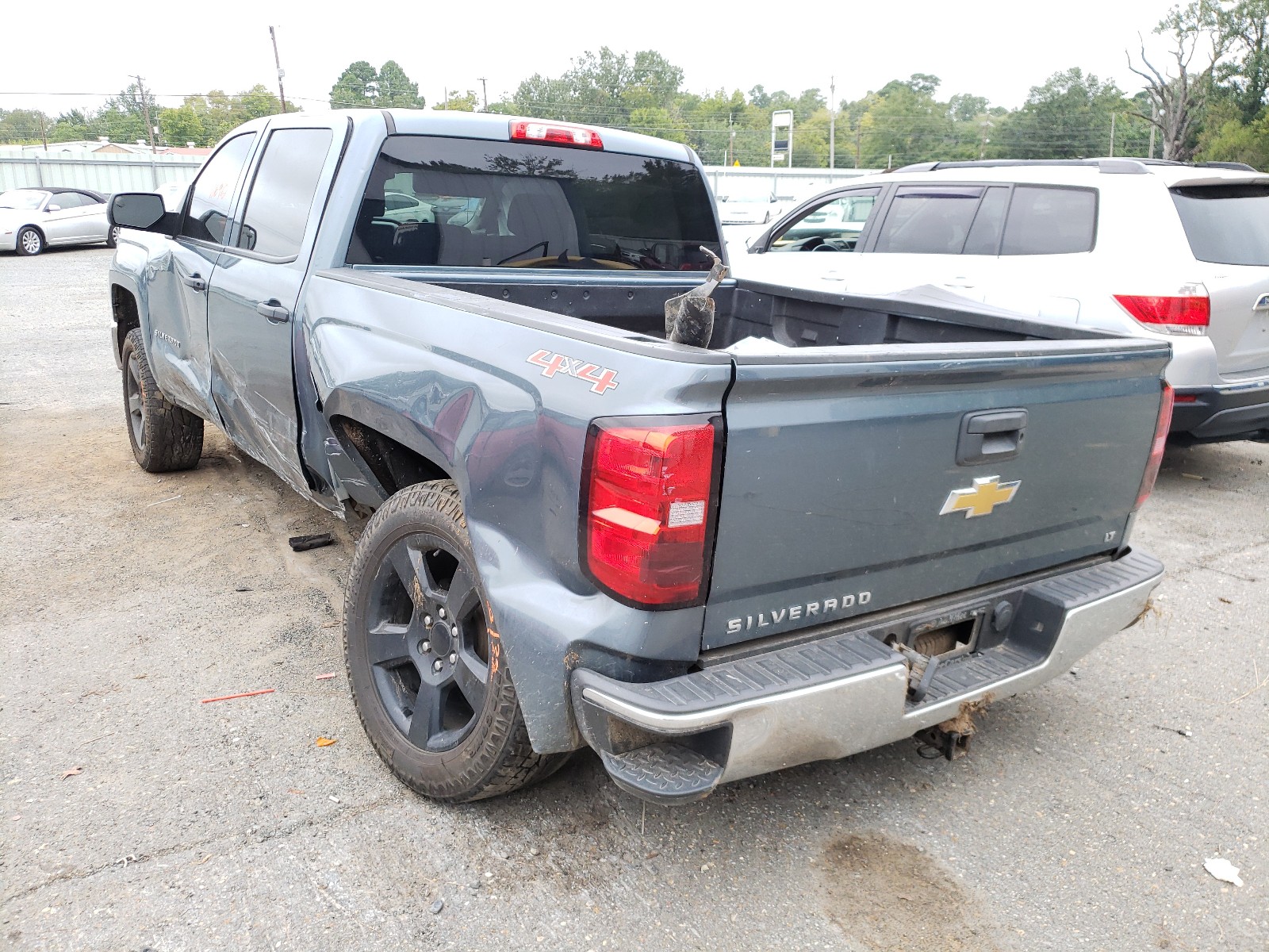 Photo 3 from auction – 2014 CHEVROLET SILVERADO with VIN 3GCUKREC9EG502916