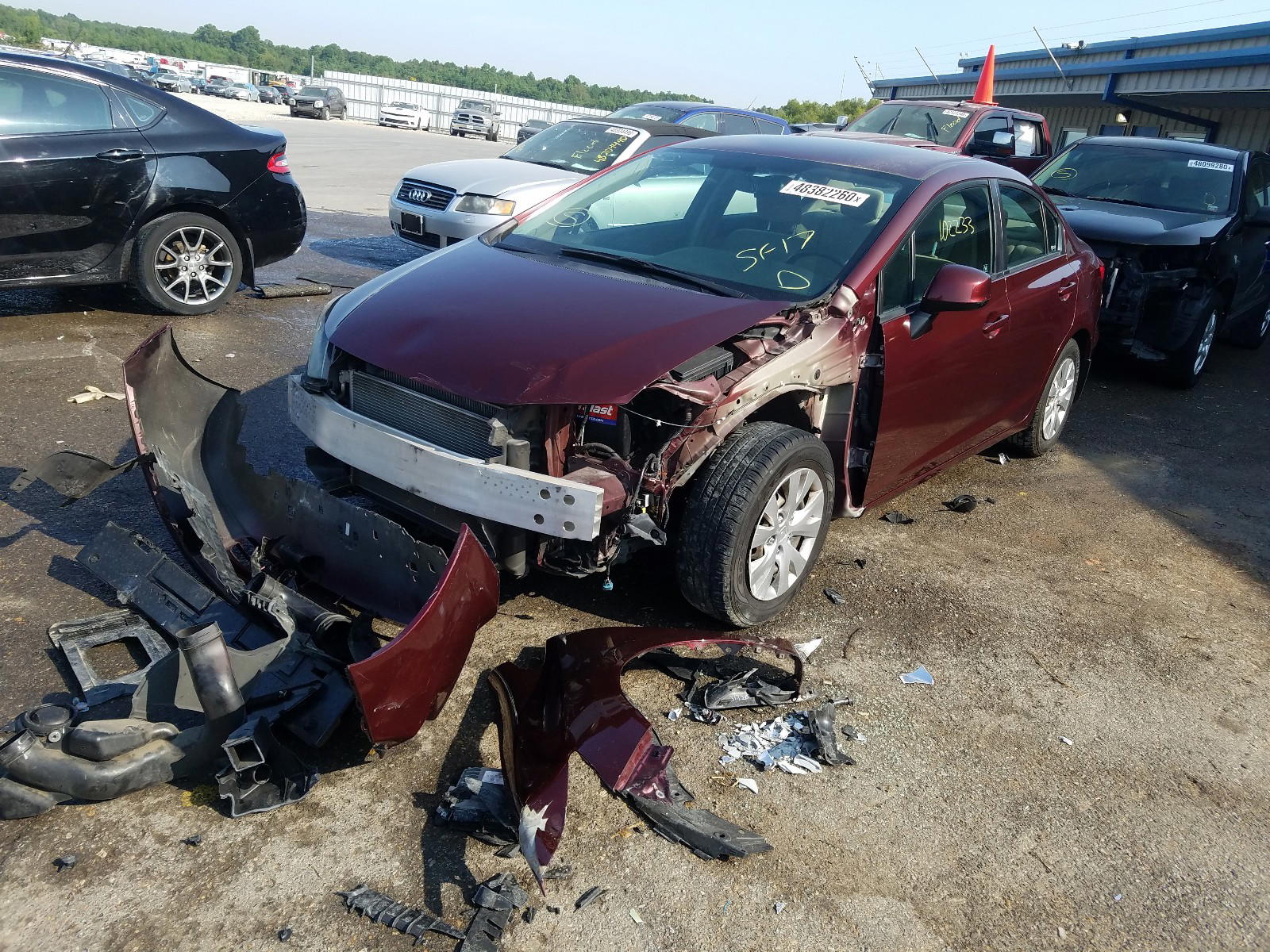 Photo 2 from auction – 2012 HONDA CIVIC LX with VIN 19XFB2F57CE062705