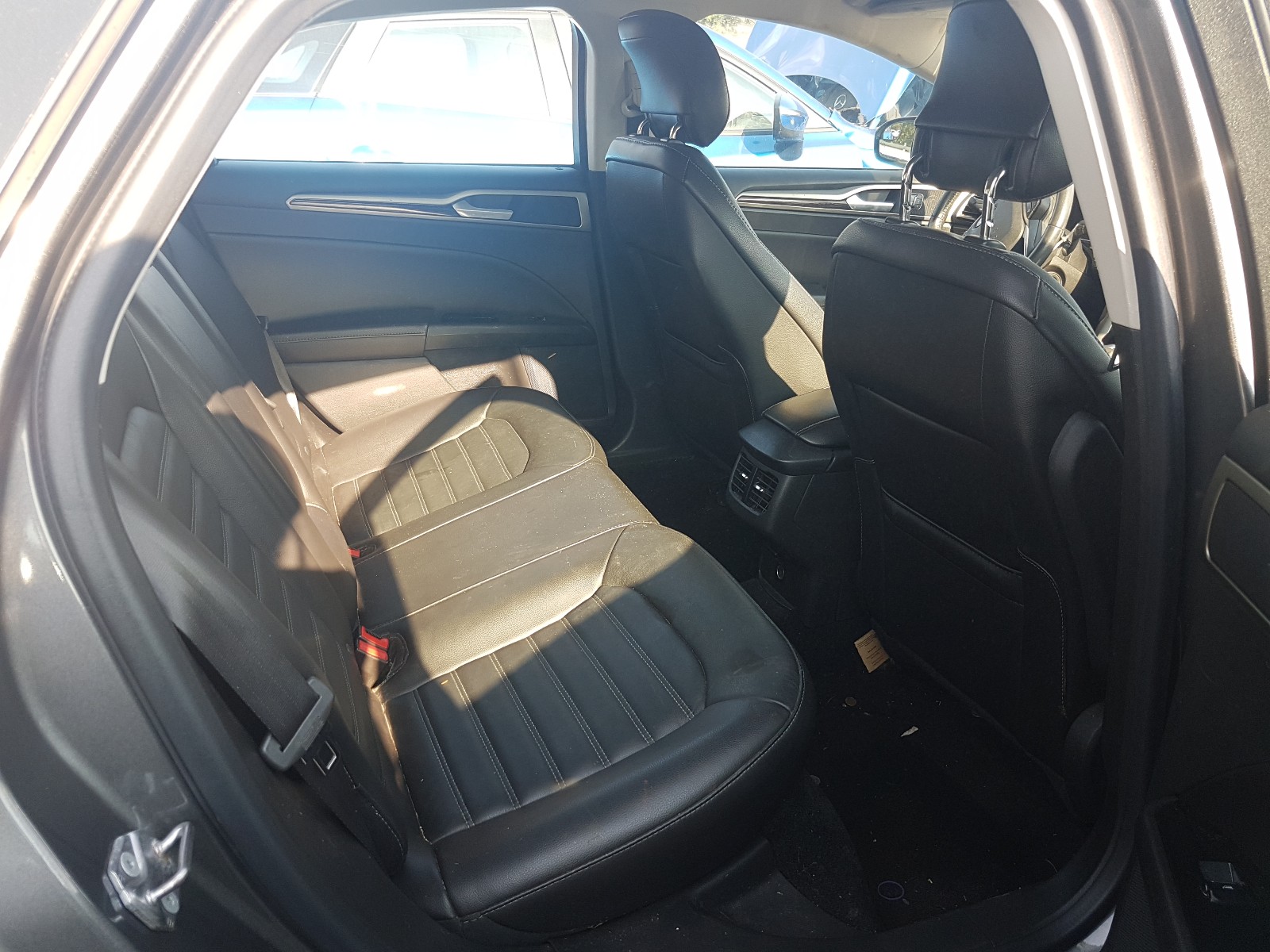 Photo 6 from auction – 2014 FORD FUSION SE with VIN 3FA6P0HD1ER348335
