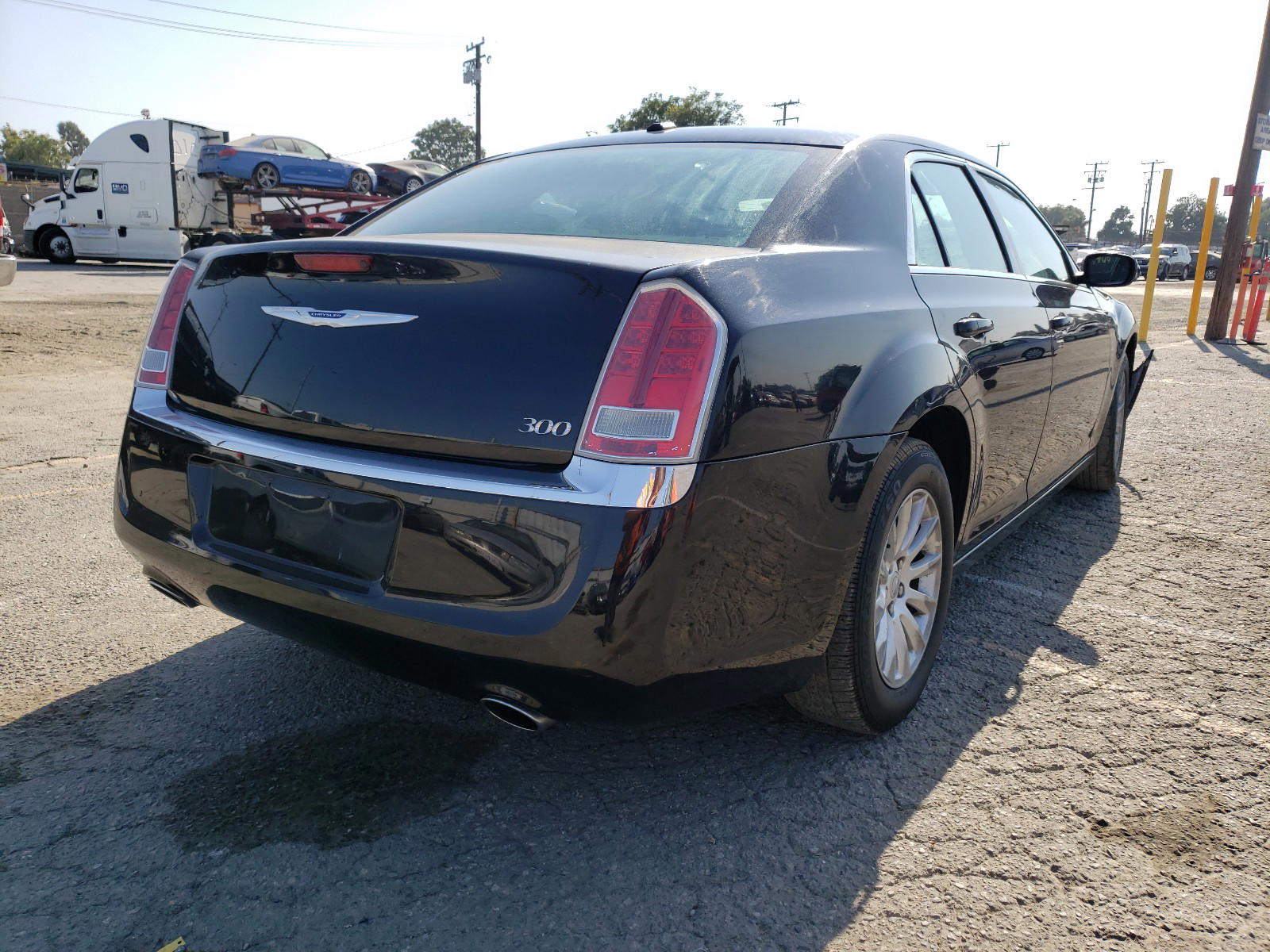 Photo 4 from auction – 2011 CHRYSLER 300 with VIN 2C3CA4CG0BH549176