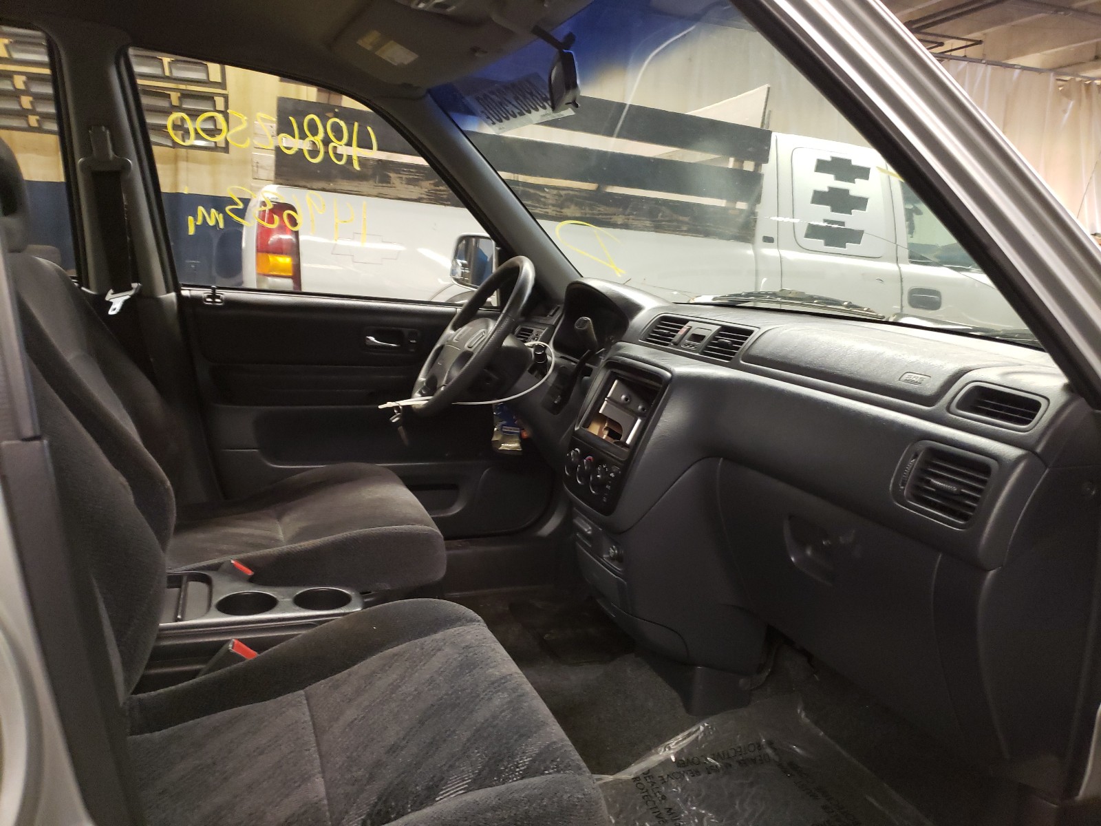 Photo 5 from auction – 2000 HONDA CR-V EX with VIN JHLRD1868YC002621