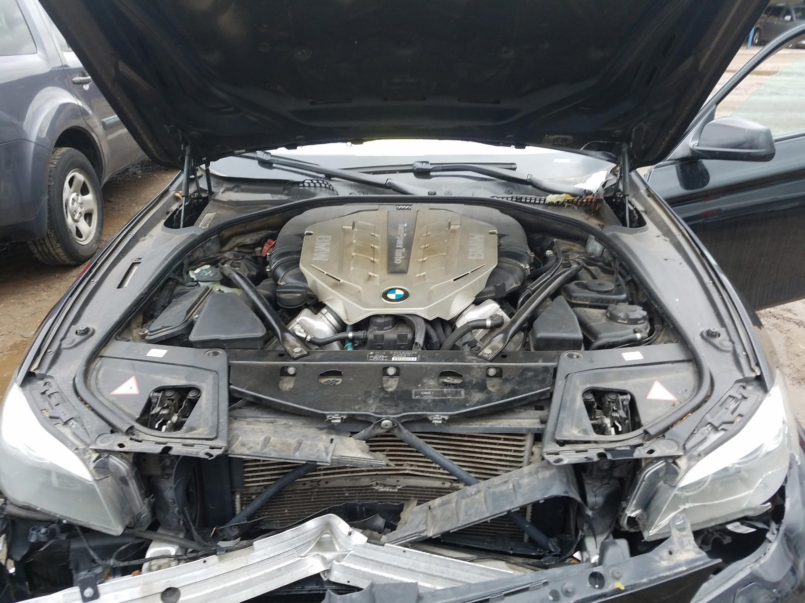 Photo 7 from auction – 2011 BMW 550 XI with VIN WBAFU9C52BC278164