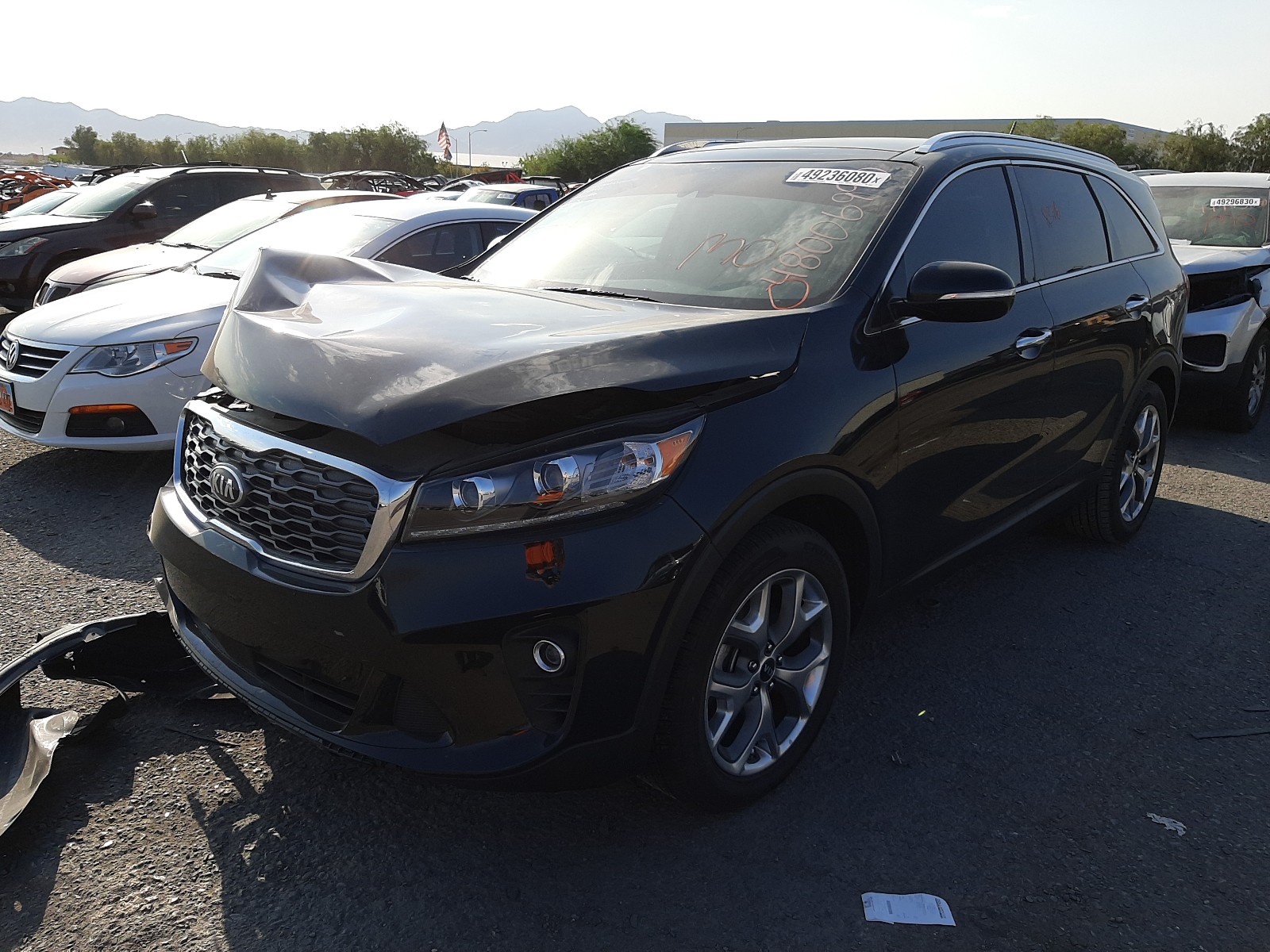 Photo 2 from auction – 2019 KIA SORENTO EX with VIN 5XYPH4A56KG594597