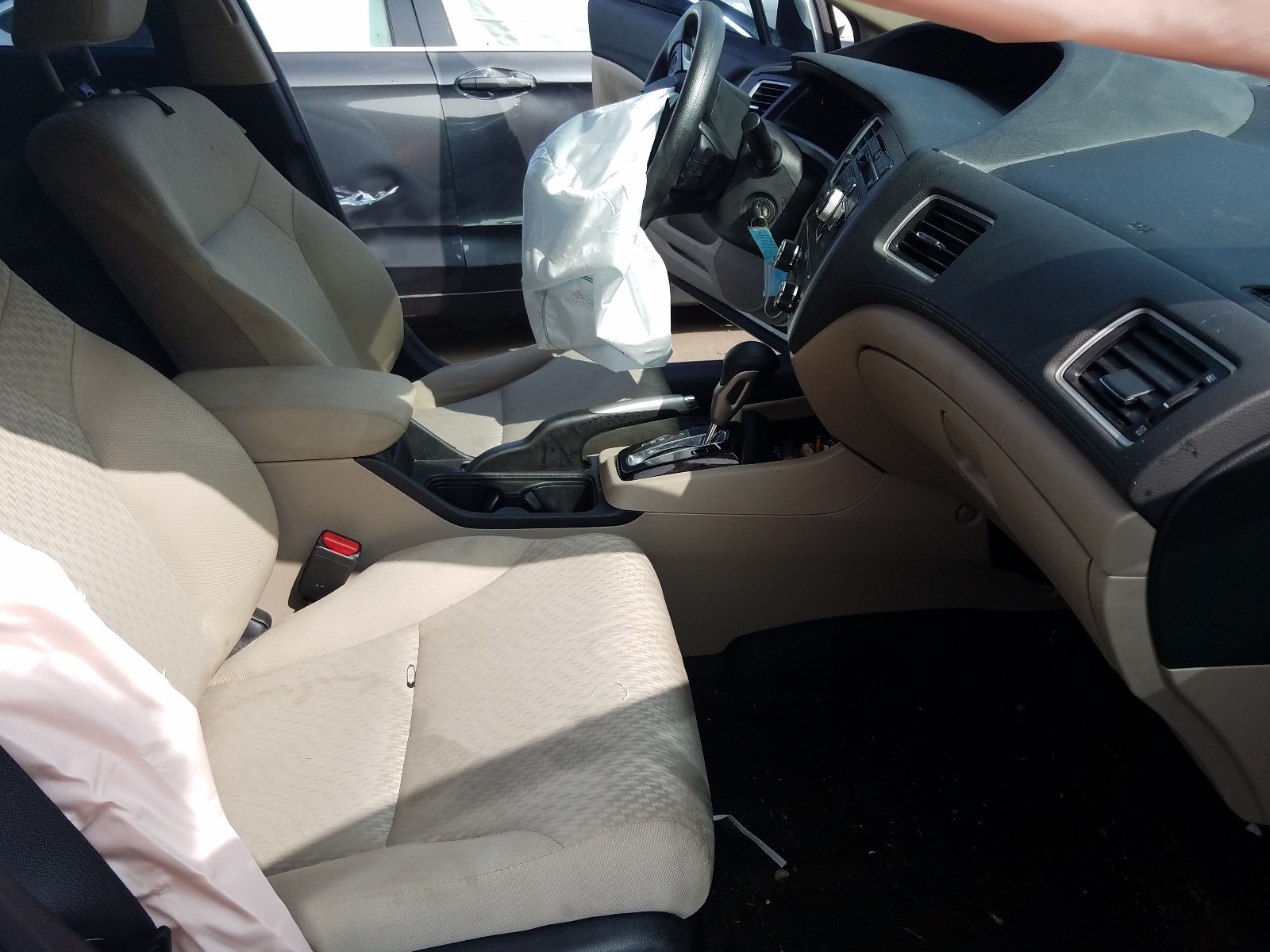 Photo 5 from auction – 2015 HONDA CIVIC LX with VIN 19XFB2F51FE702024
