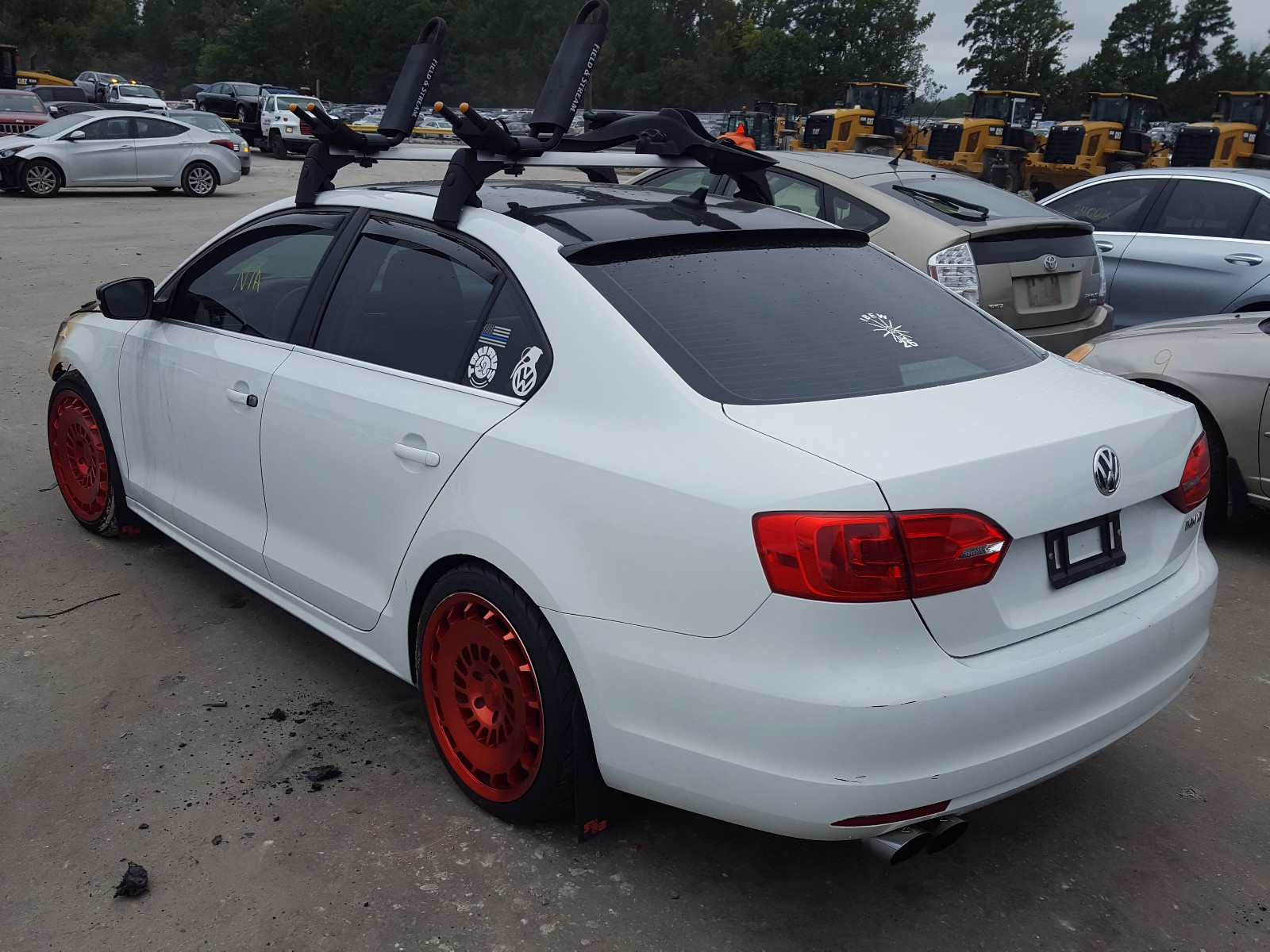 Photo 3 from auction – 2014 VOLKSWAGEN JETTA SE with VIN 3VWD17AJ4EM423969