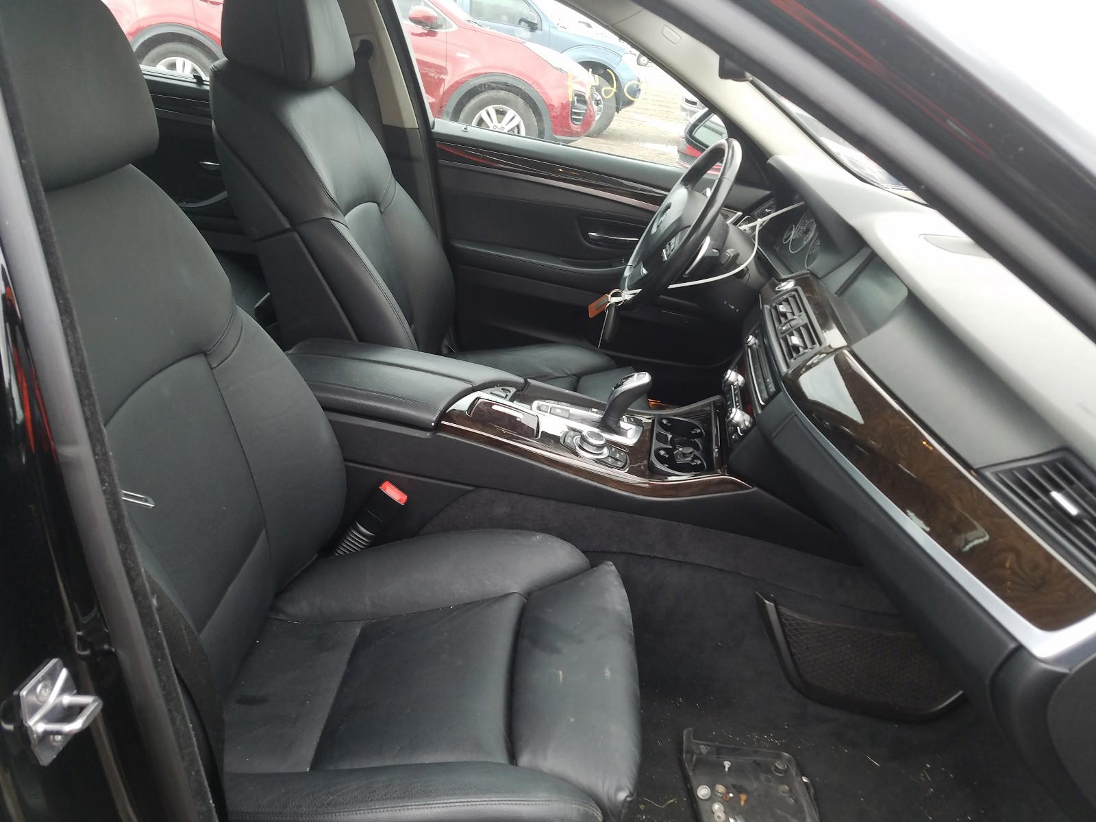 Photo 5 from auction – 2011 BMW 550 XI with VIN WBAFU9C52BC278164