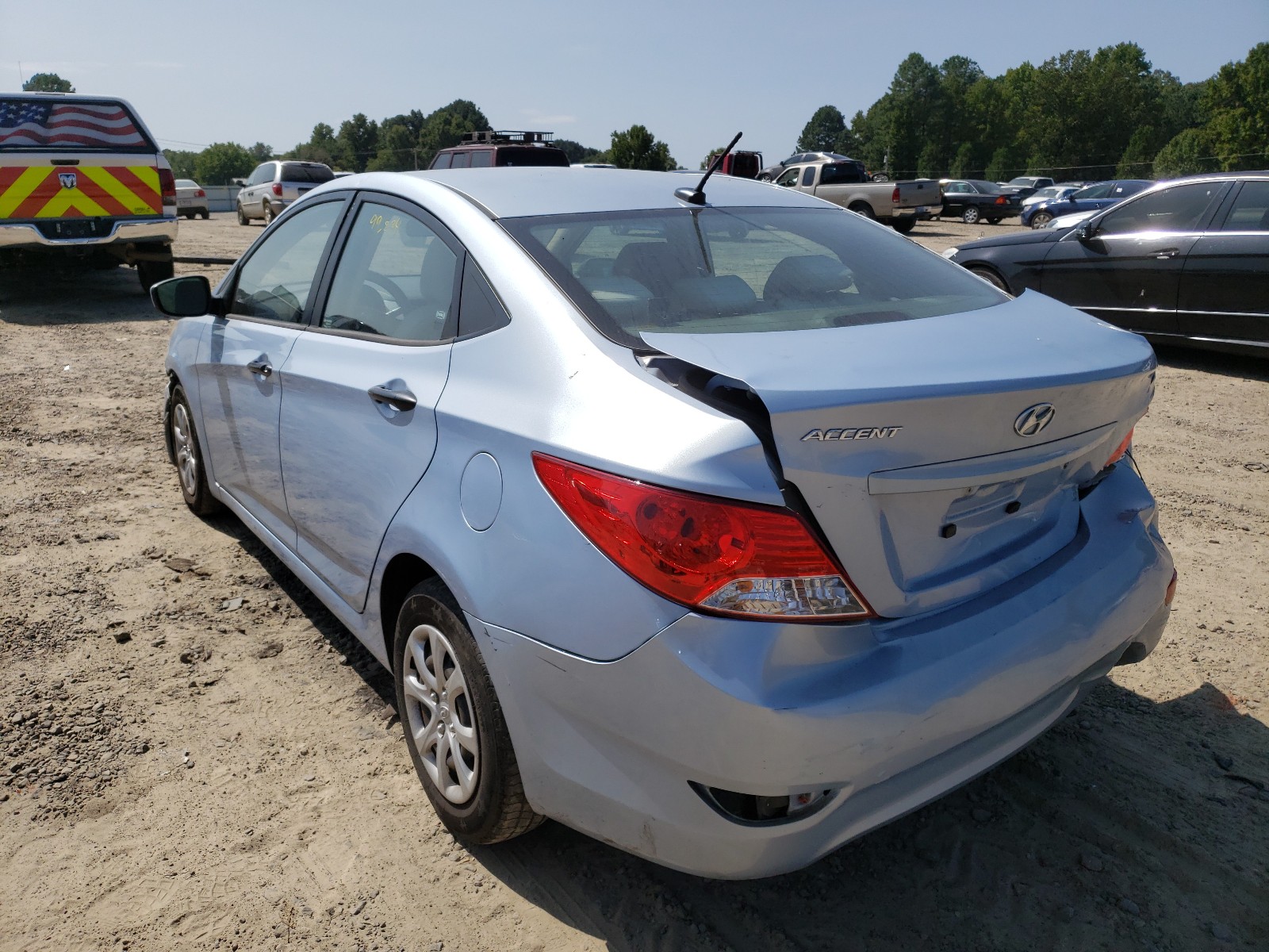 Photo 3 from auction – 2012 HYUNDAI ACCENT GLS with VIN KMHCT4AE1CU047049