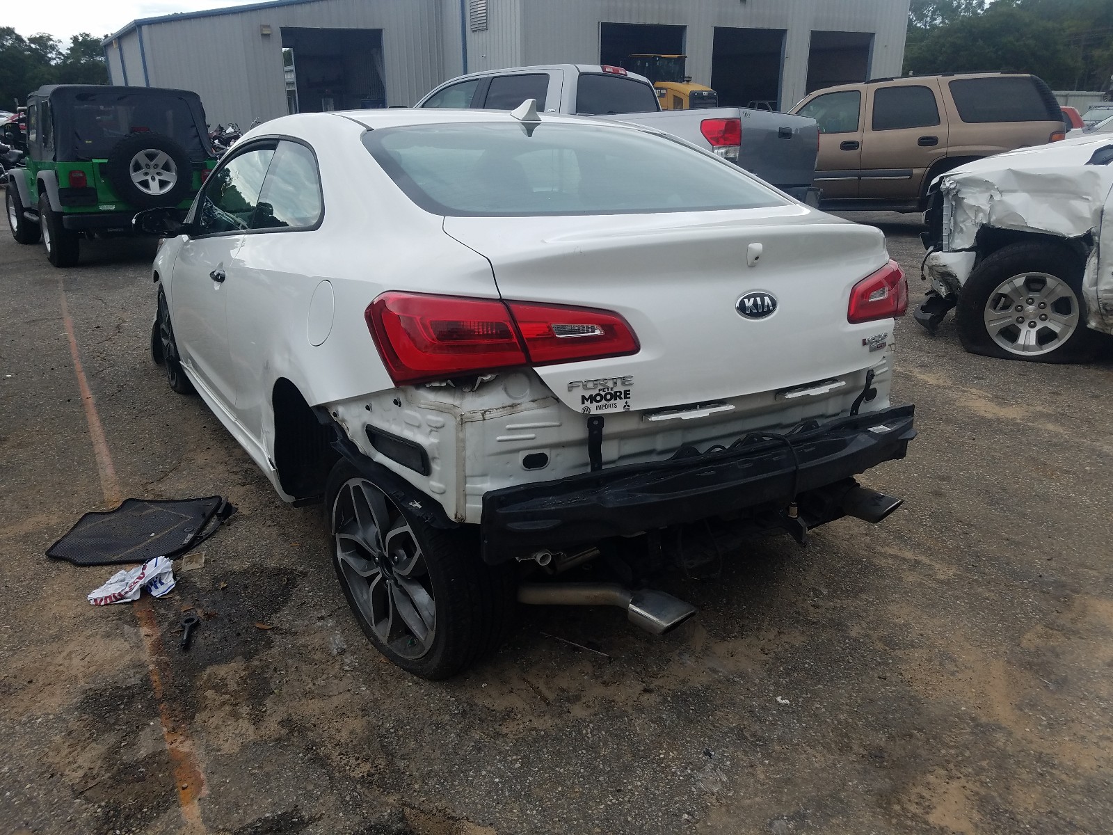 Photo 3 from auction – 2016 KIA FORTE SX with VIN KNAFZ6A3XG5601535