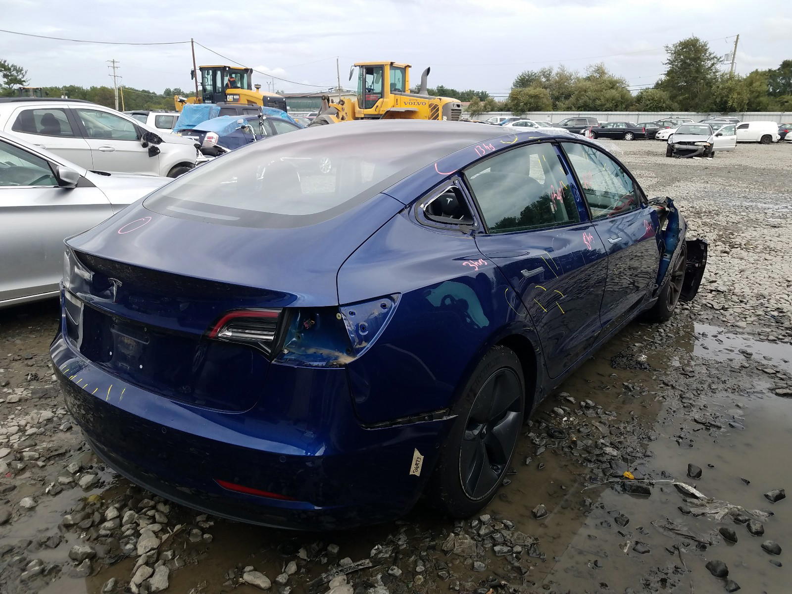 Photo 4 from auction – 2018 TESLA MODEL 3 with VIN 5YJ3E1EA9JF027674