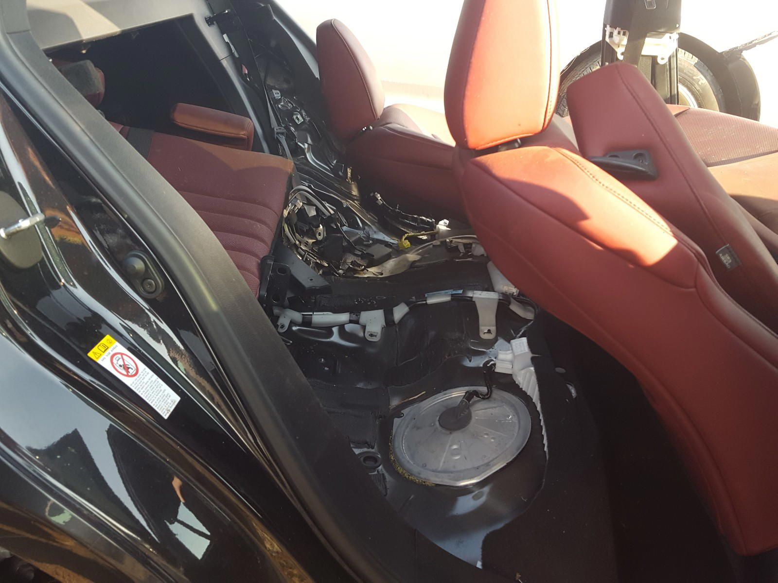 Photo 6 from auction – 2017 LEXUS IS 300 with VIN JTHCM1D27H5024425