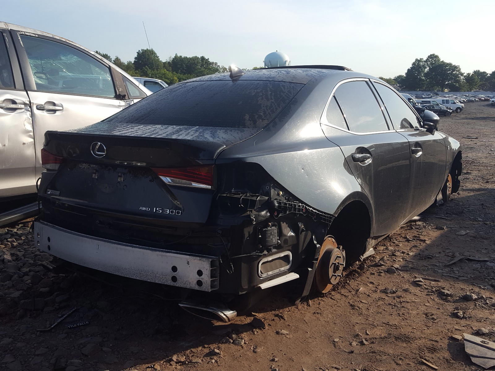 Photo 4 from auction – 2017 LEXUS IS 300 with VIN JTHCM1D27H5024425