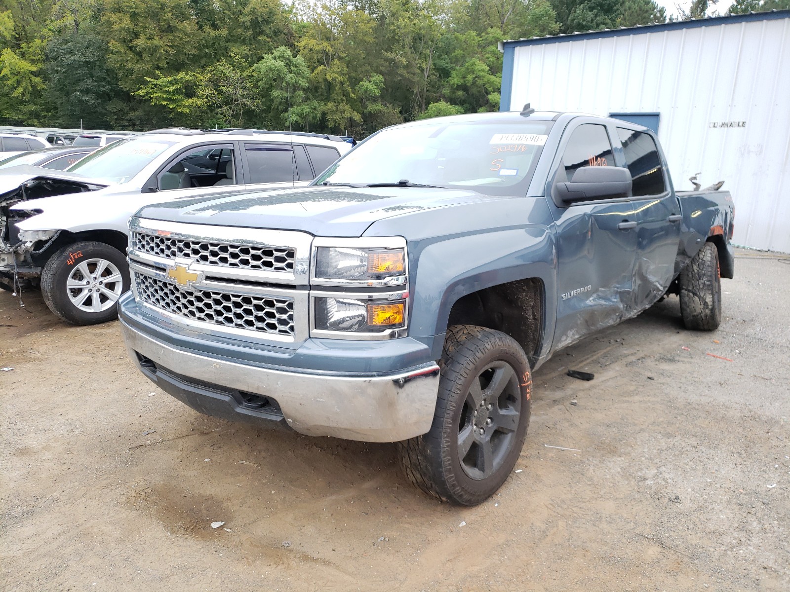 Photo 2 from auction – 2014 CHEVROLET SILVERADO with VIN 3GCUKREC9EG502916