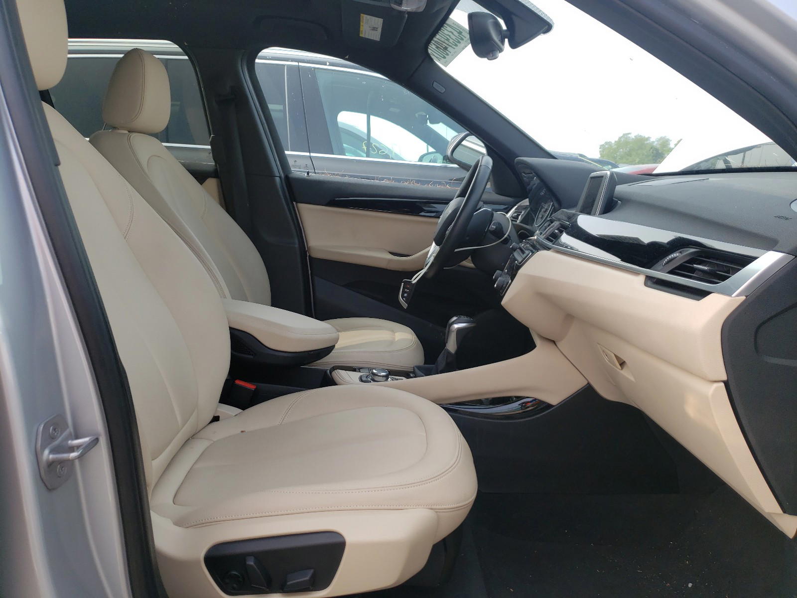 Photo 5 from auction – 2016 BMW X1 XDRIVE2 with VIN WBXHT3C33G5E47071