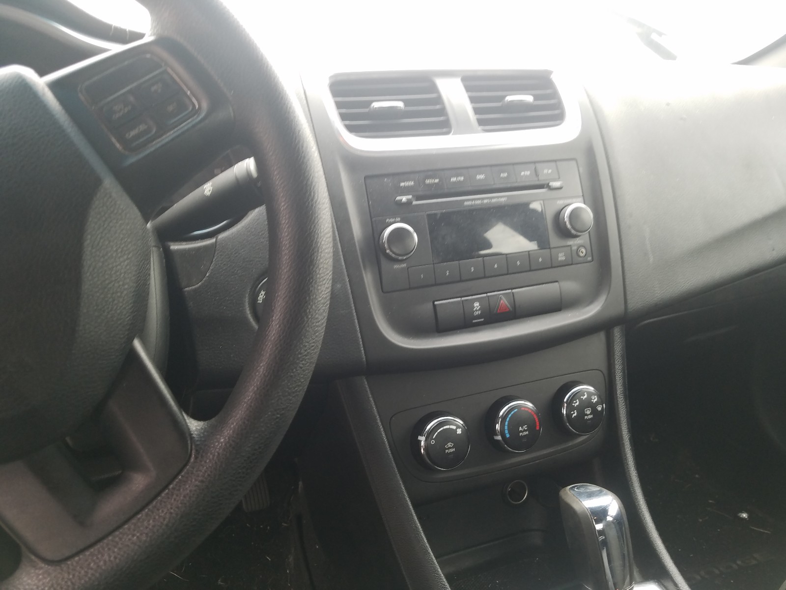 Photo 9 from auction – 2014 DODGE AVENGER SE with VIN 1C3CDZABXEN169365