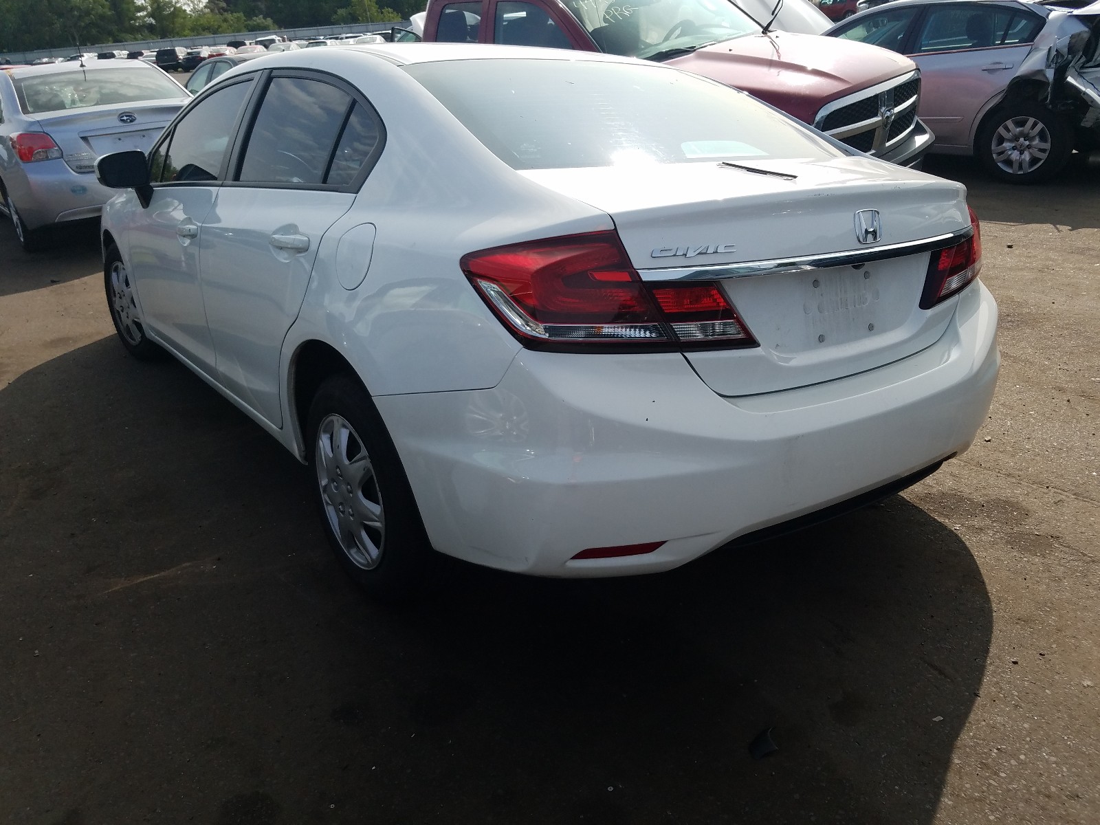Photo 3 from auction – 2015 HONDA CIVIC LX with VIN 19XFB2F51FE702024