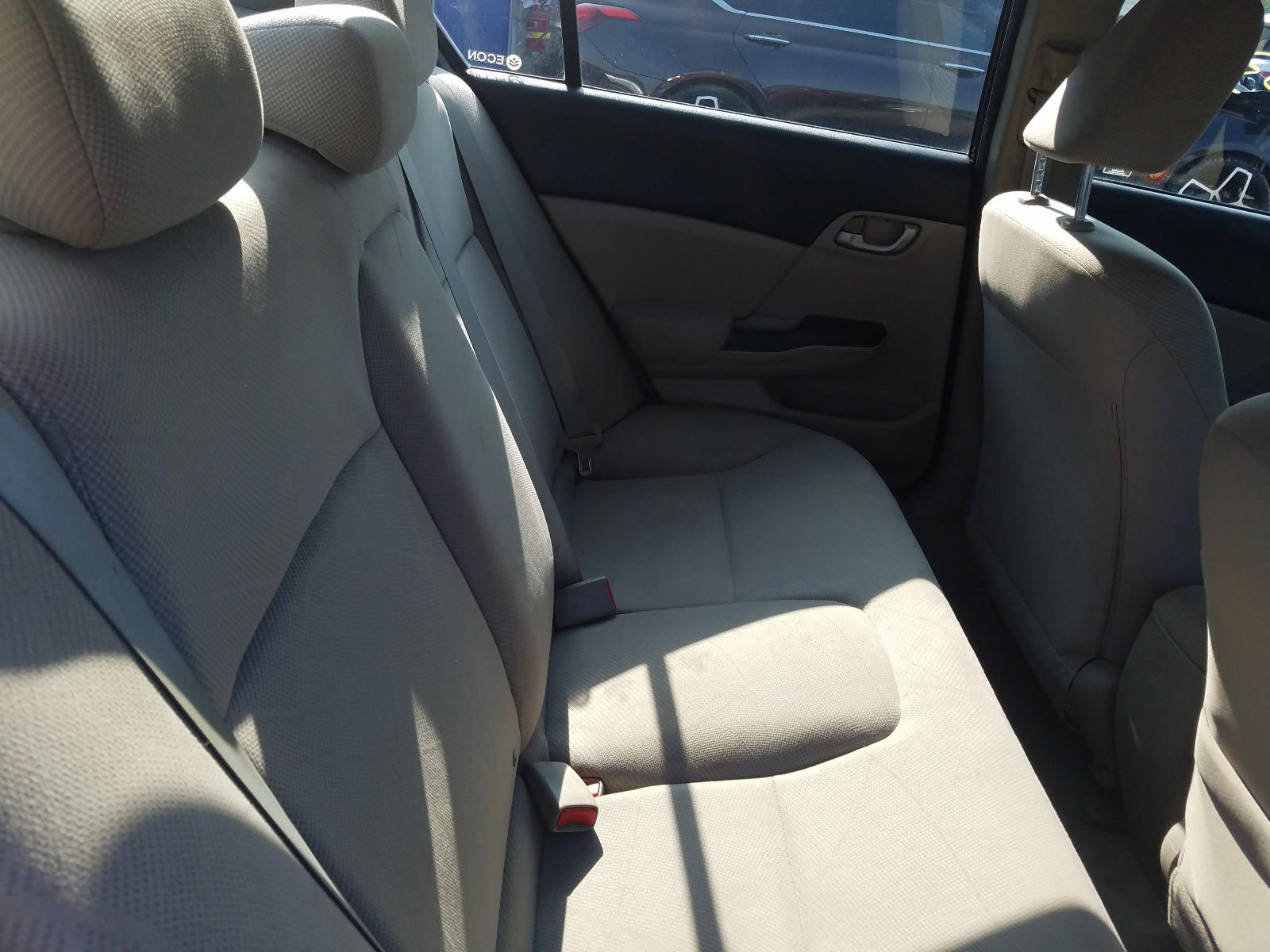 Photo 6 from auction – 2012 HONDA CIVIC LX with VIN 19XFB2F57CE062705