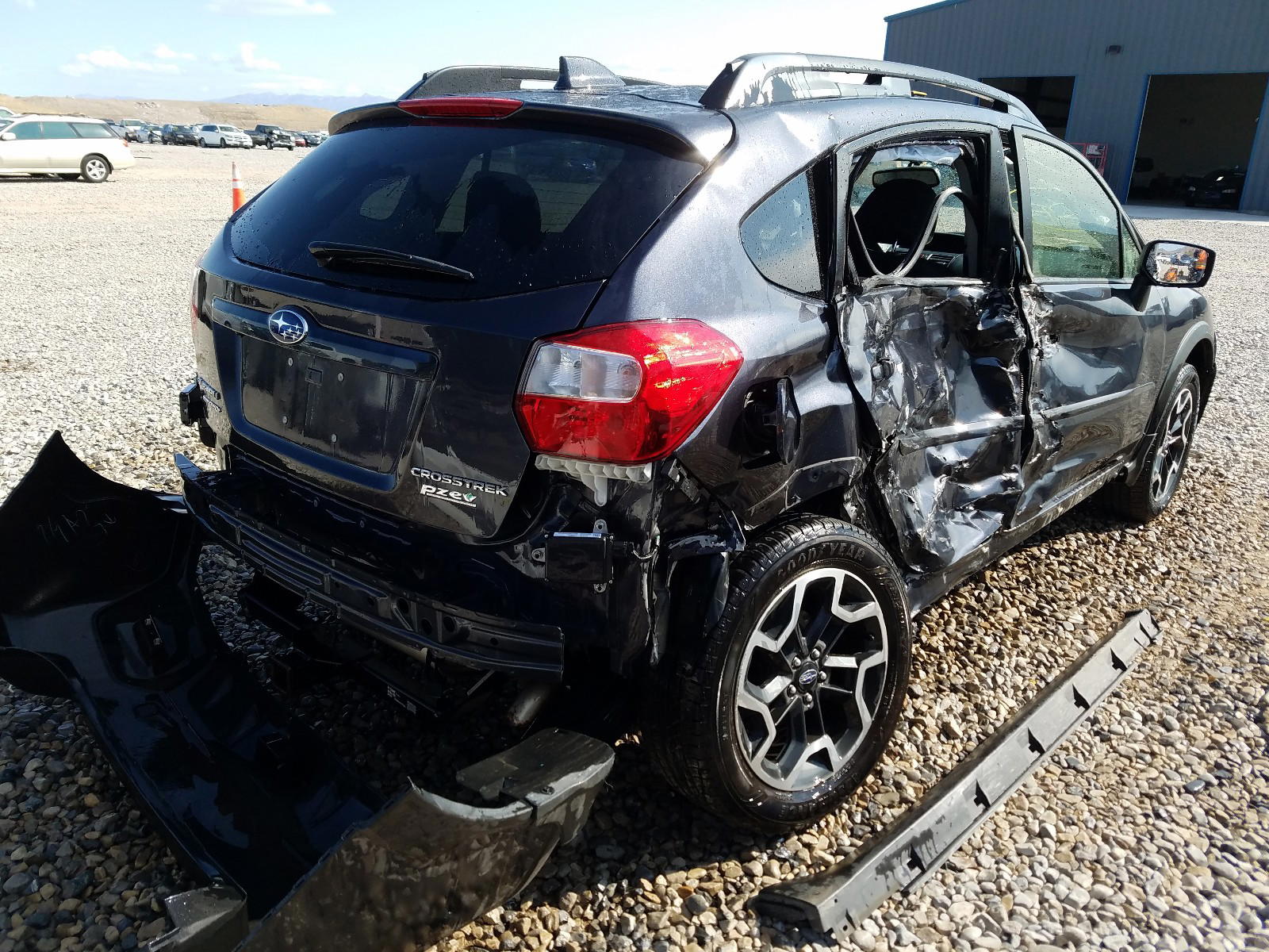Photo 4 from auction – 2016 SUBARU CROSSTREK with VIN JF2GPADC0GH324776