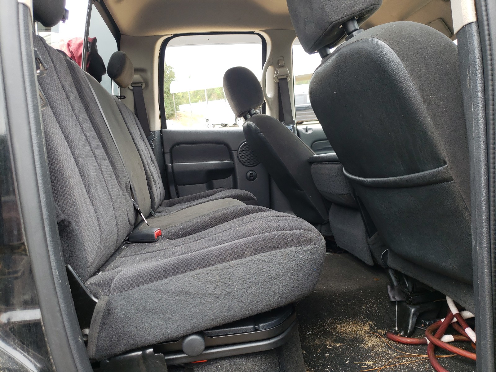 Photo 6 from auction – 2004 DODGE RAM 1500 S with VIN 1D7HU18D34J192329