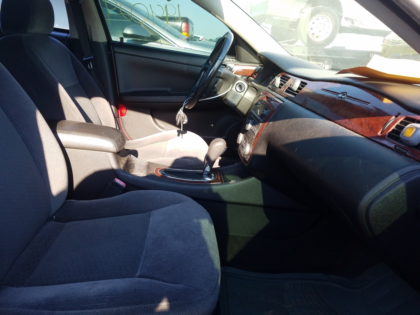 Photo 5 from auction – 2006 CHEVROLET IMPALA LT with VIN 2G1WC581X69171910