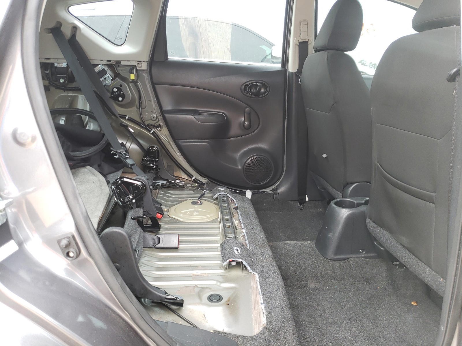Photo 6 from auction – 2017 NISSAN VERSA with VIN 3N1CE2CP2HL369589