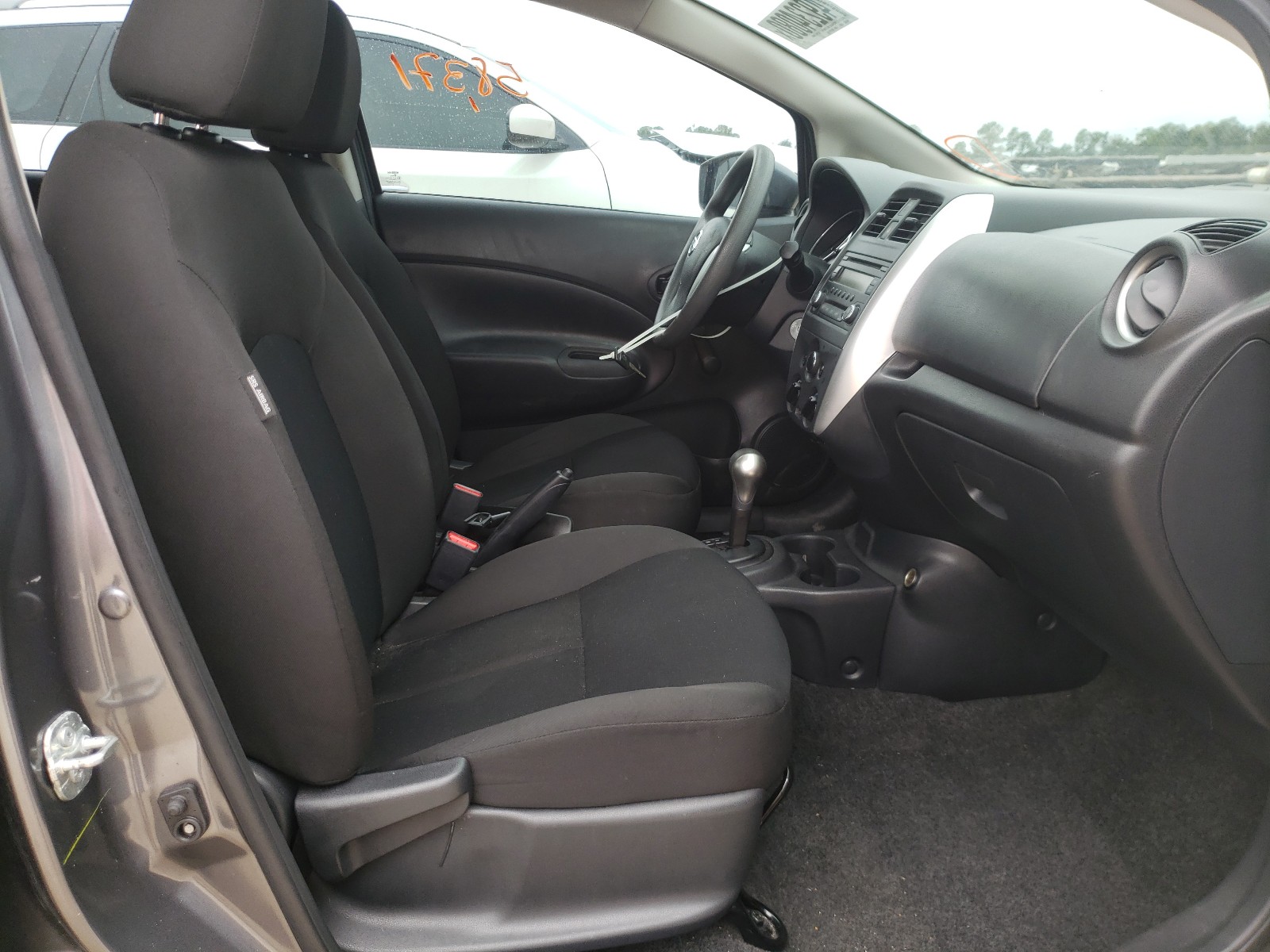 Фото 5 с аукциона – 2017 NISSAN VERSA с VIN 3N1CE2CP2HL369589