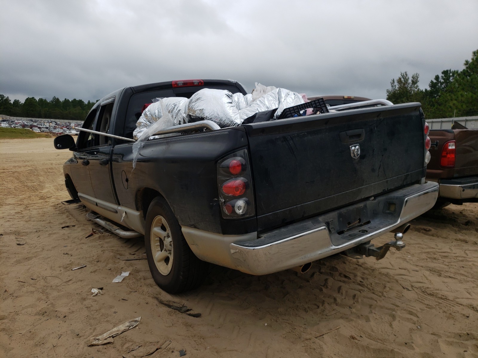 Photo 3 from auction – 2004 DODGE RAM 1500 S with VIN 1D7HU18D34J192329