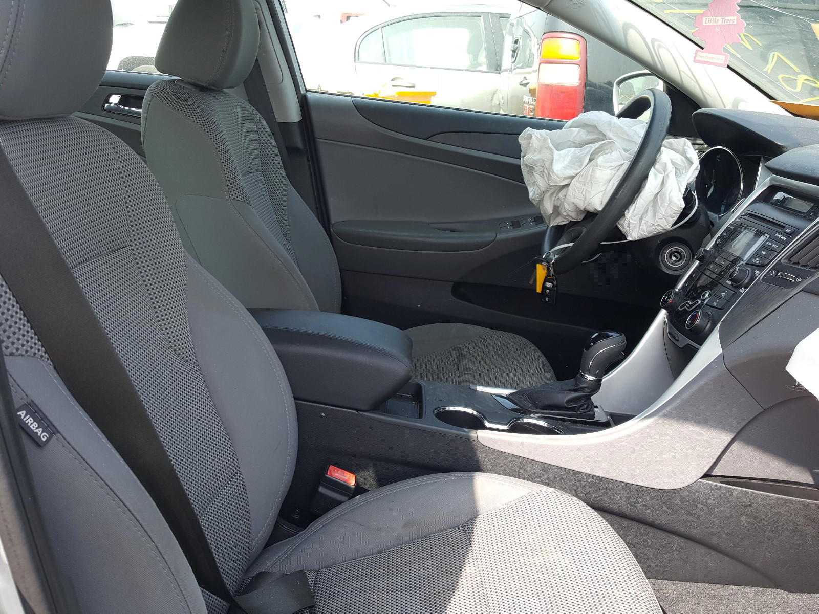 Photo 5 from auction – 2012 HYUNDAI SONATA GLS with VIN 5NPEB4AC7CH444970
