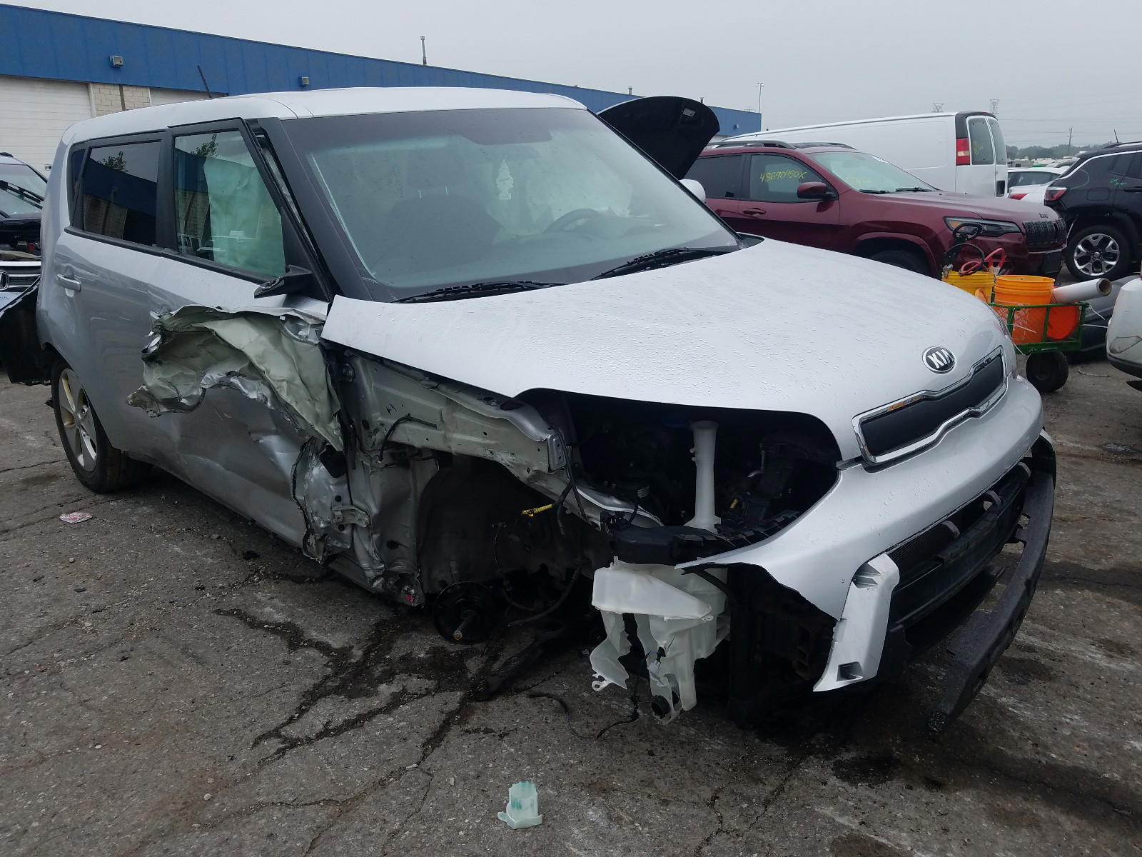 KIA SOUL 2015 with VIN KNDJN2A22F7767351 - Photo from auction