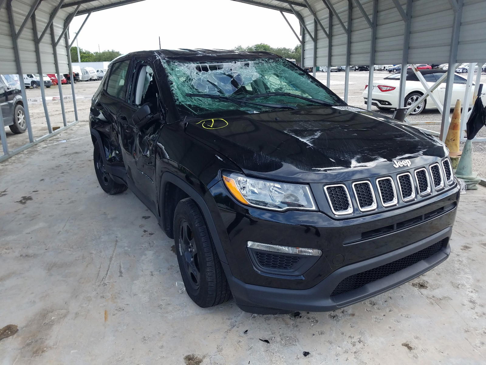 JEEP COMPASS SP 2018 with VIN 3C4NJCAB8JT233326 - Photo from auction