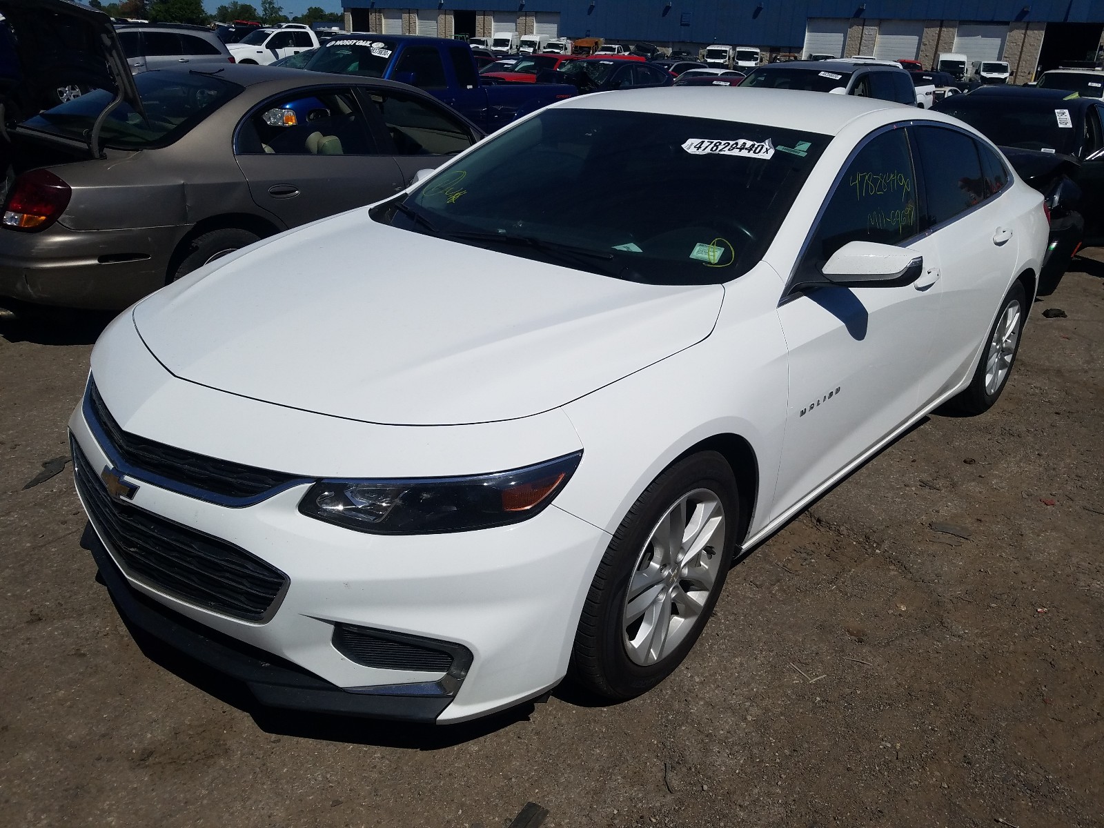 Photo 2 from auction – 2016 CHEVROLET MALIBU LT with VIN 1G1ZE5ST9GF314887