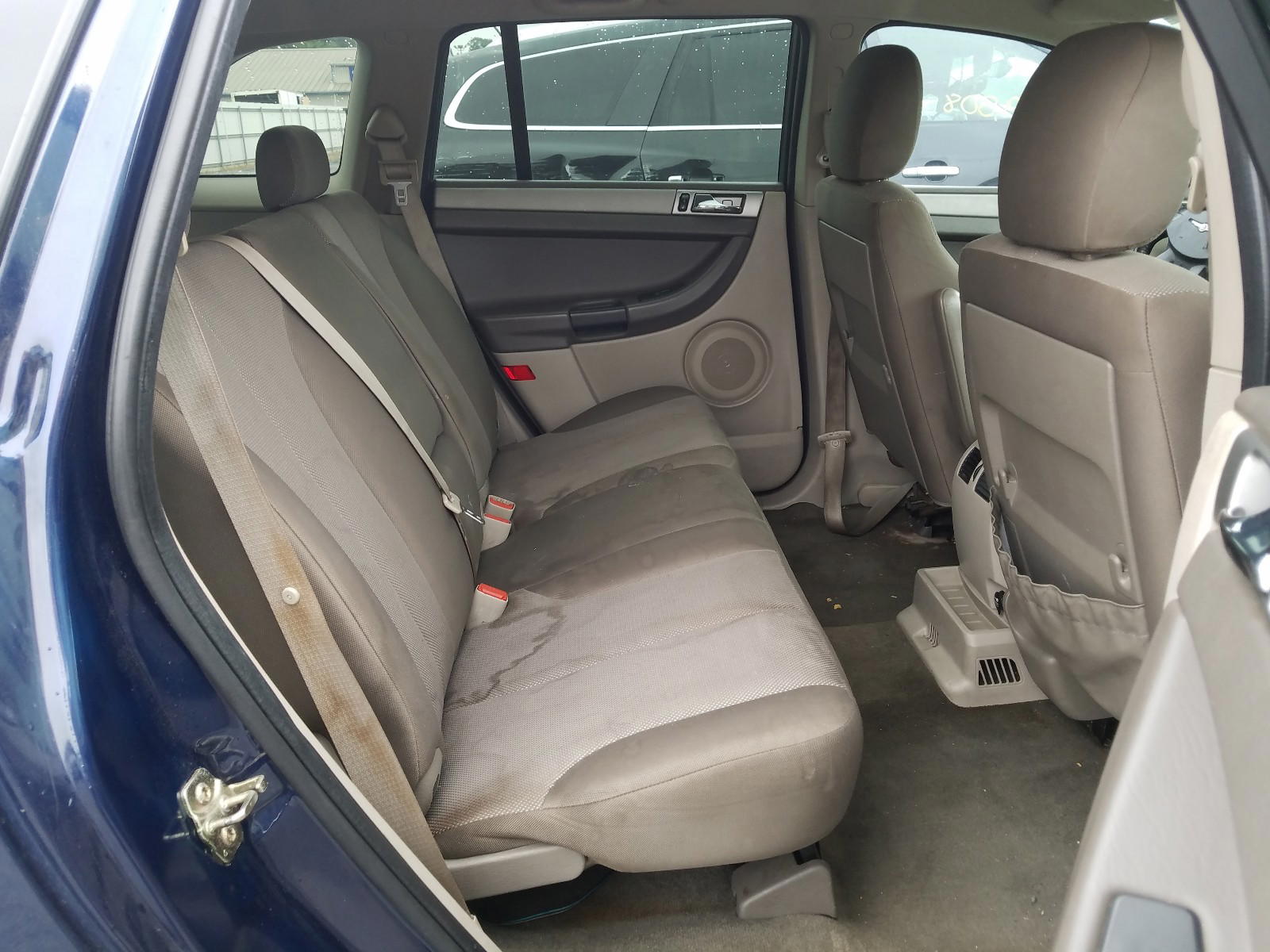 Photo 6 from auction – 2005 CHRYSLER PACIFICA with VIN 2C4GM48LX5R489819