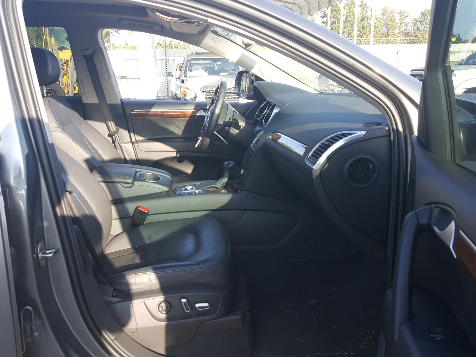 Photo 5 from auction – 2015 AUDI Q7 PREMIUM with VIN WA1CGAFE9FD002696