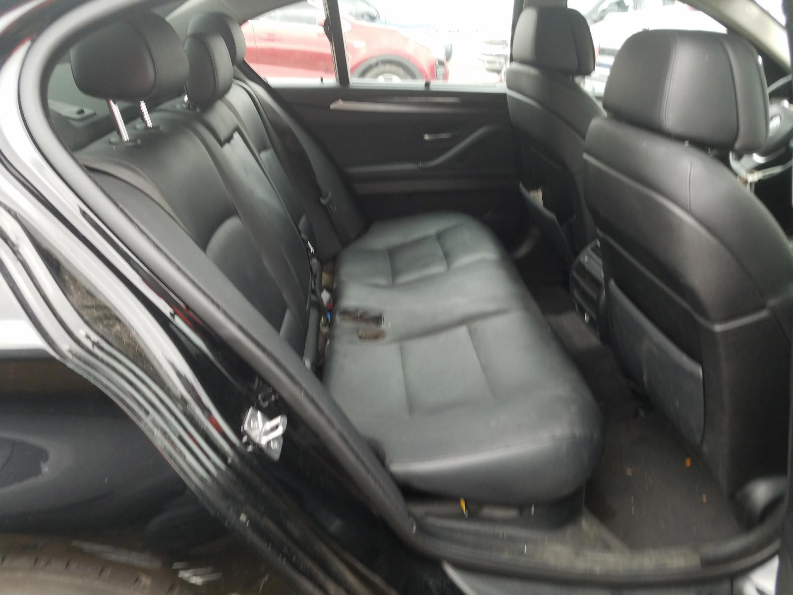 Photo 6 from auction – 2011 BMW 550 XI with VIN WBAFU9C52BC278164