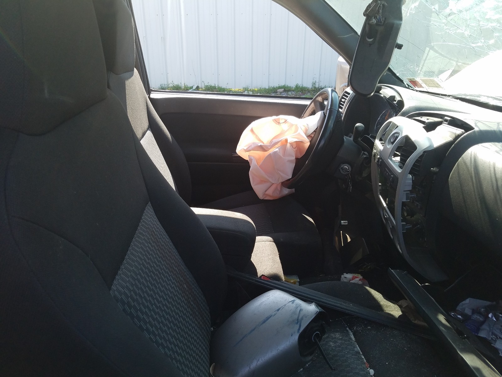 Photo 5 from auction – 2009 CHEVROLET COLORADO with VIN 1GCDT19EX98120903