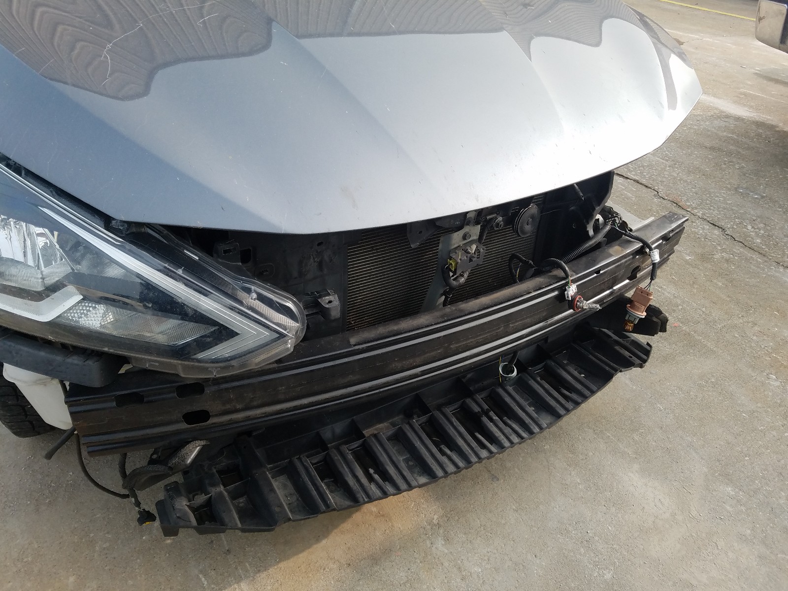 Photo 9 from auction – 2016 NISSAN SENTRA S with VIN 3N1AB7AP9GY280362