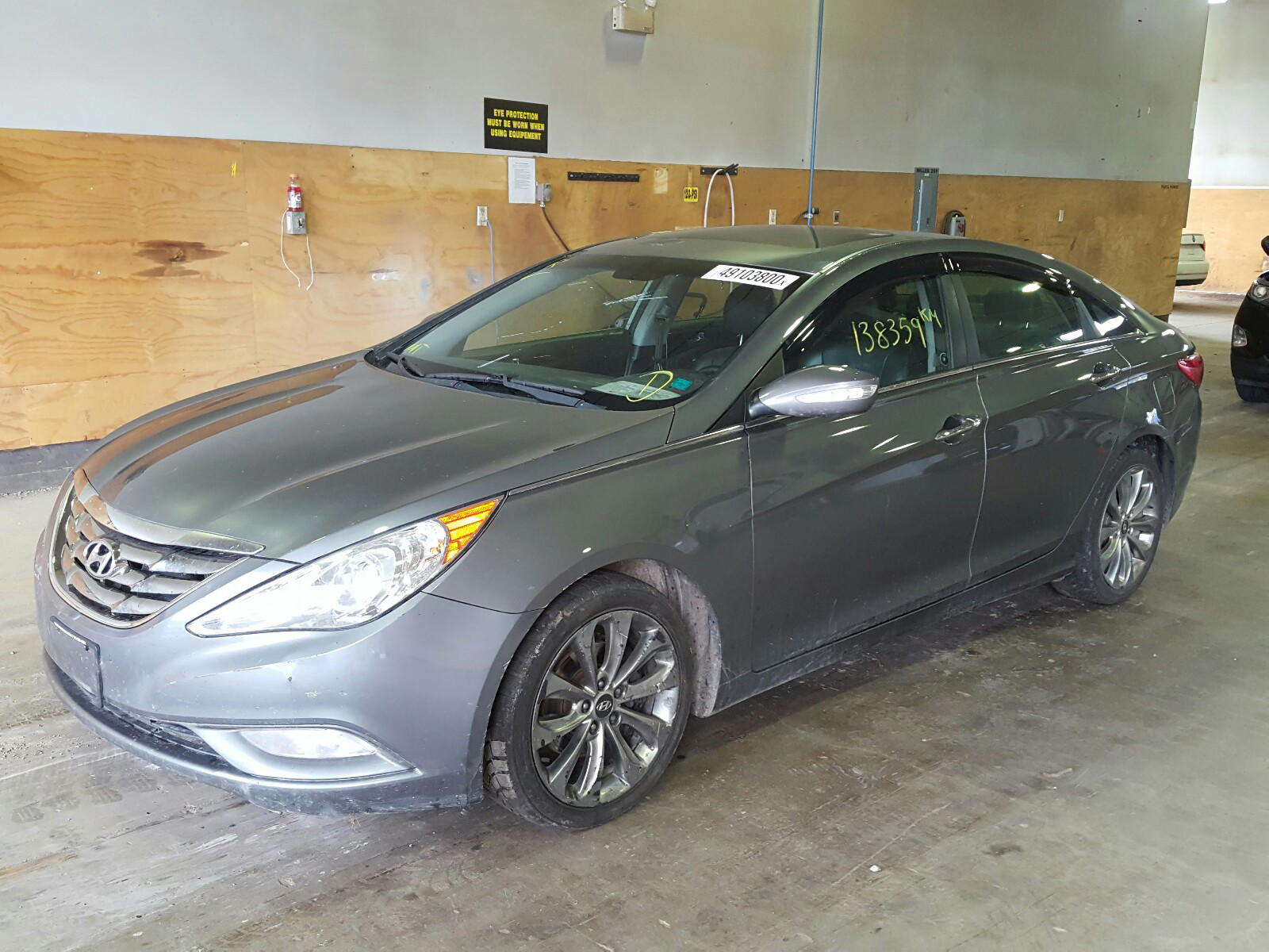 Photo 2 from auction – 2011 HYUNDAI SONATA SE with VIN 5NPEC4AB5BH279875