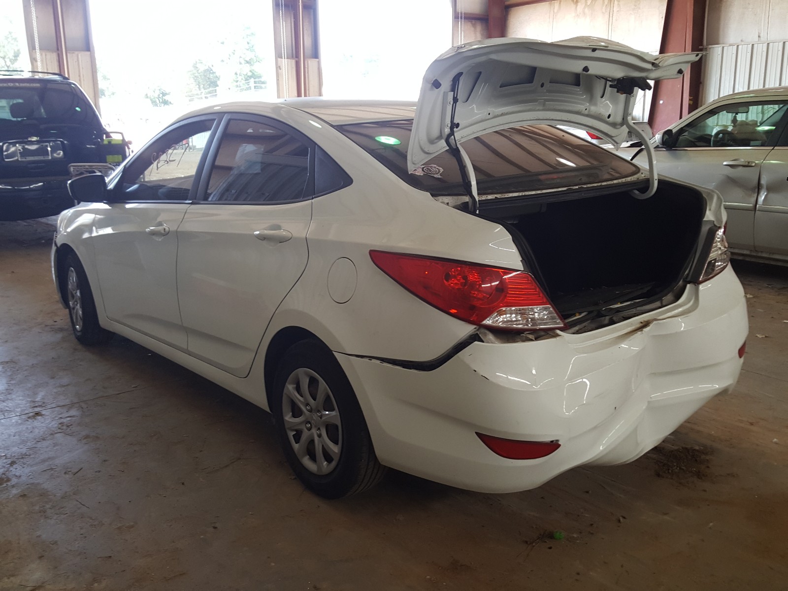 Photo 3 from auction – 2013 HYUNDAI ACCENT GLS with VIN KMHCT4AE0DU325568