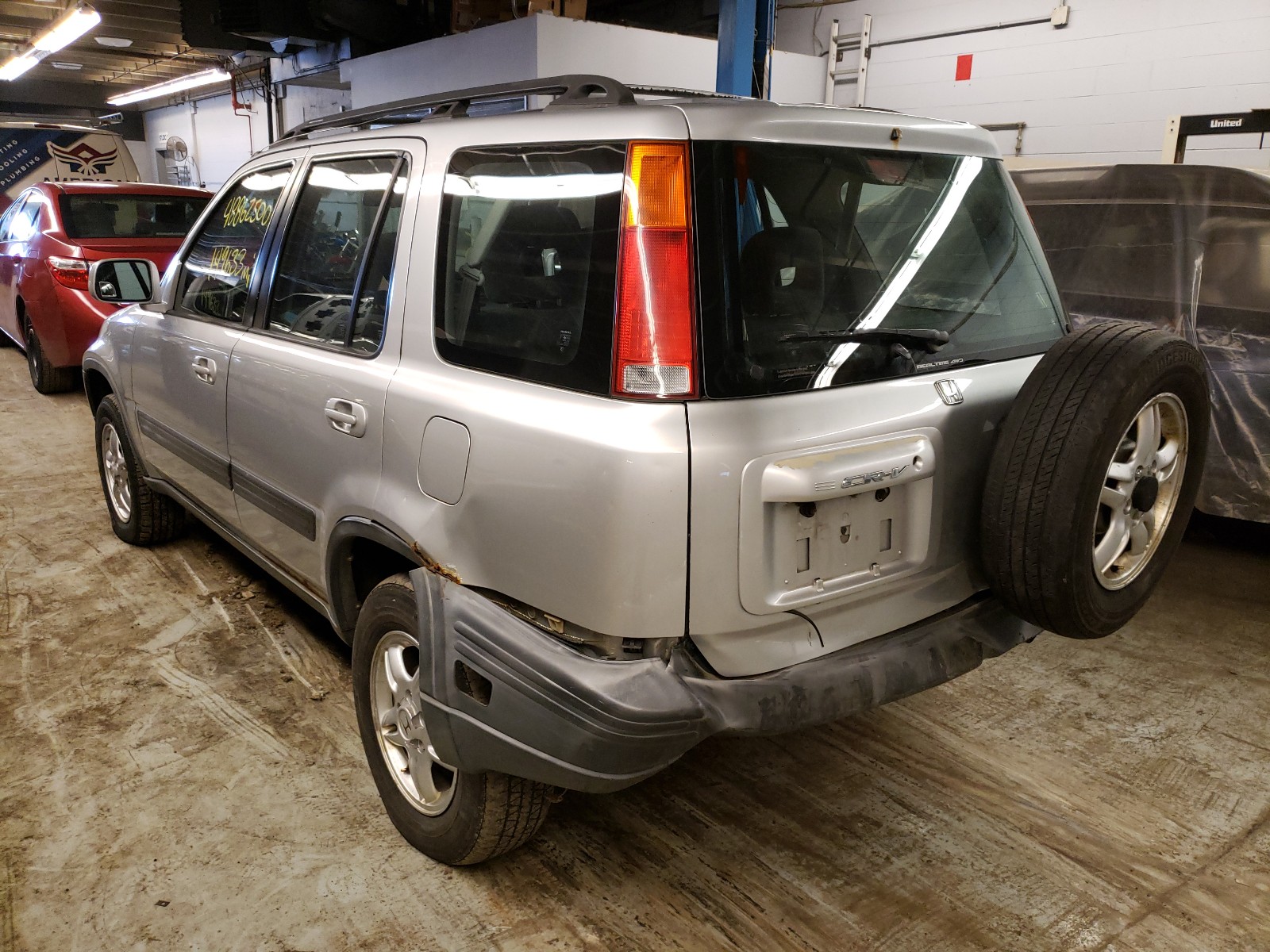 Photo 3 from auction – 2000 HONDA CR-V EX with VIN JHLRD1868YC002621
