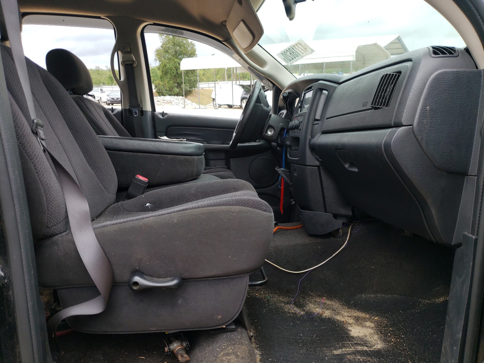 Photo 5 from auction – 2004 DODGE RAM 1500 S with VIN 1D7HU18D34J192329