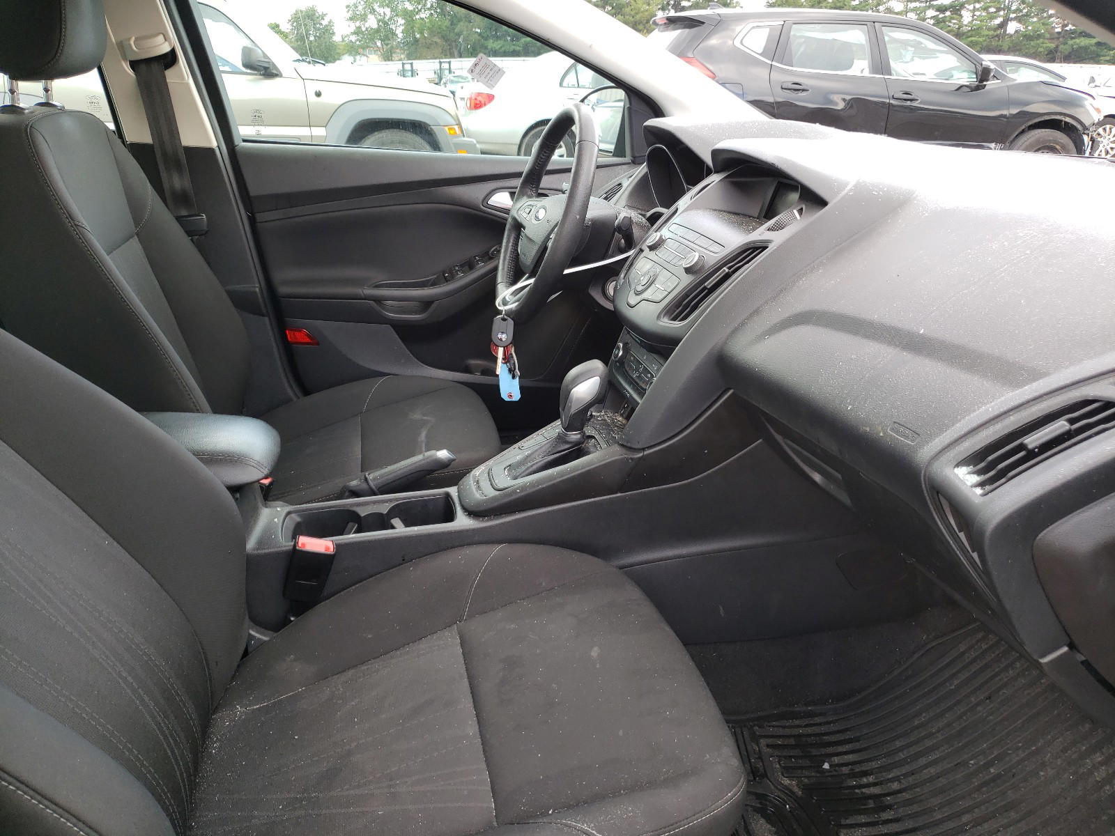 Photo 5 from auction – 2018 FORD FOCUS SE with VIN 1FADP3F27JL214979