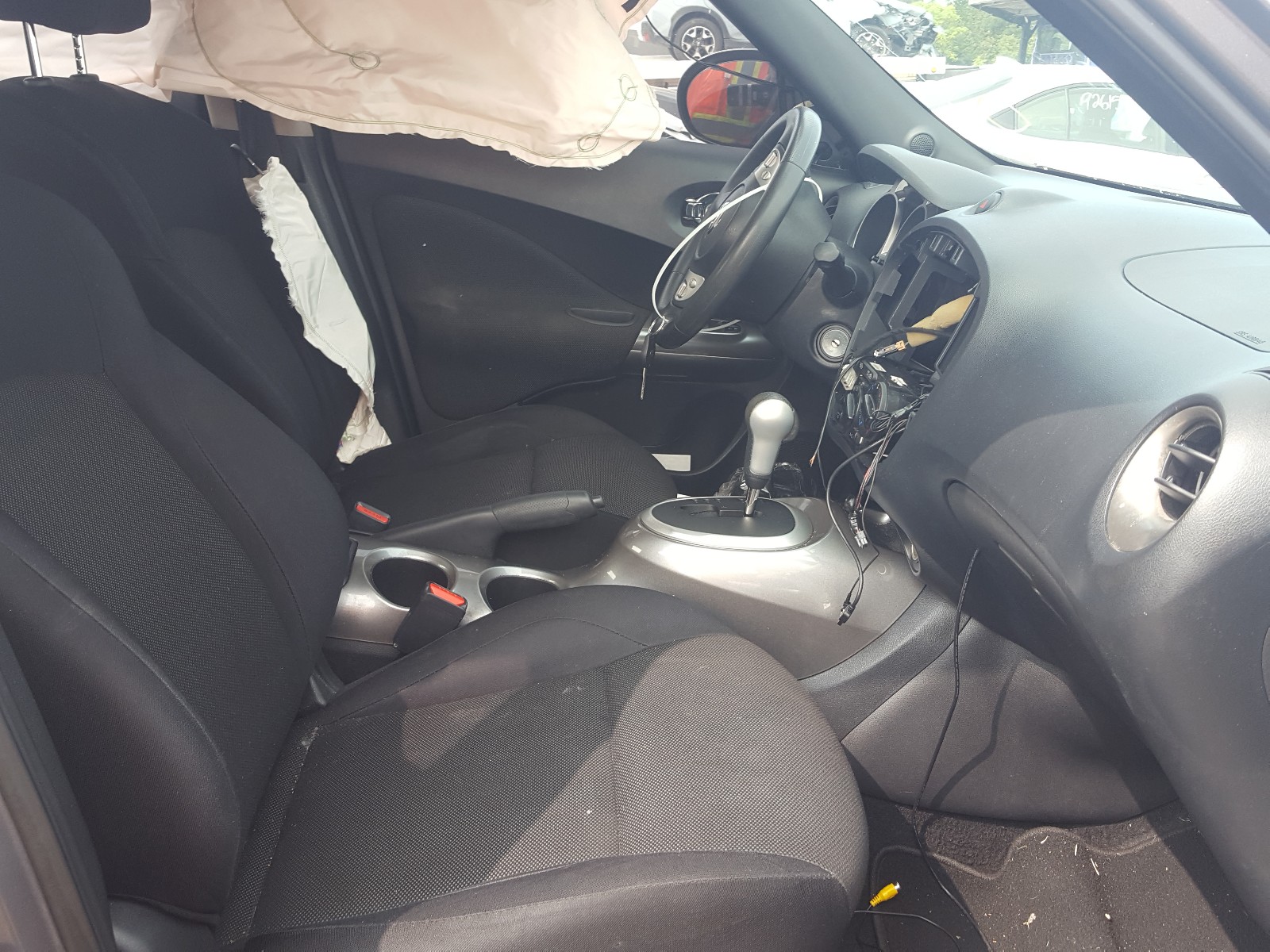 Photo 5 from auction – 2014 NISSAN JUKE S with VIN JN8AF5MV6ET364360