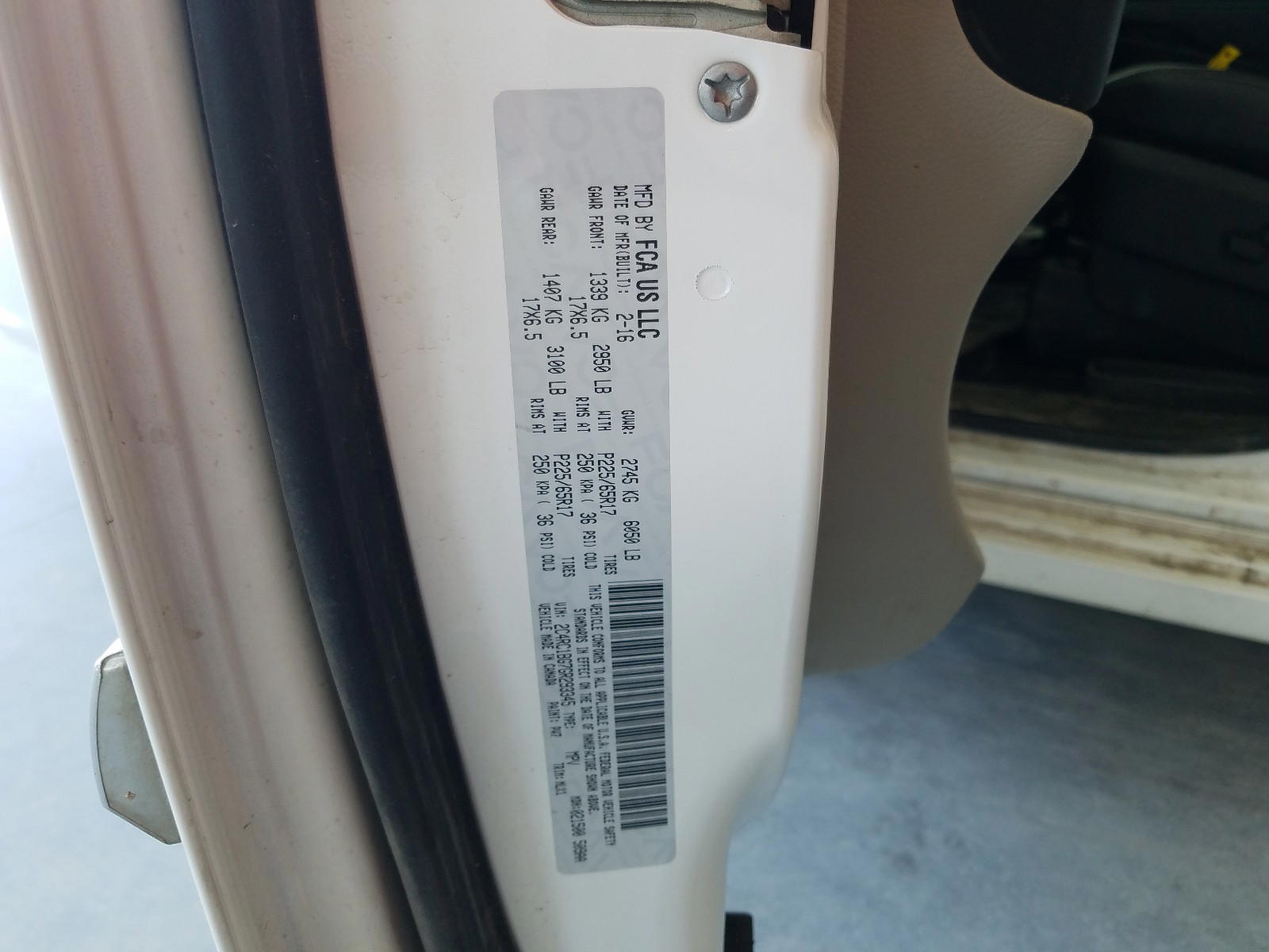 Photo 10 from auction – 2016 CHRYSLER TOWN & COU with VIN 2C4RC1BG7GR293345