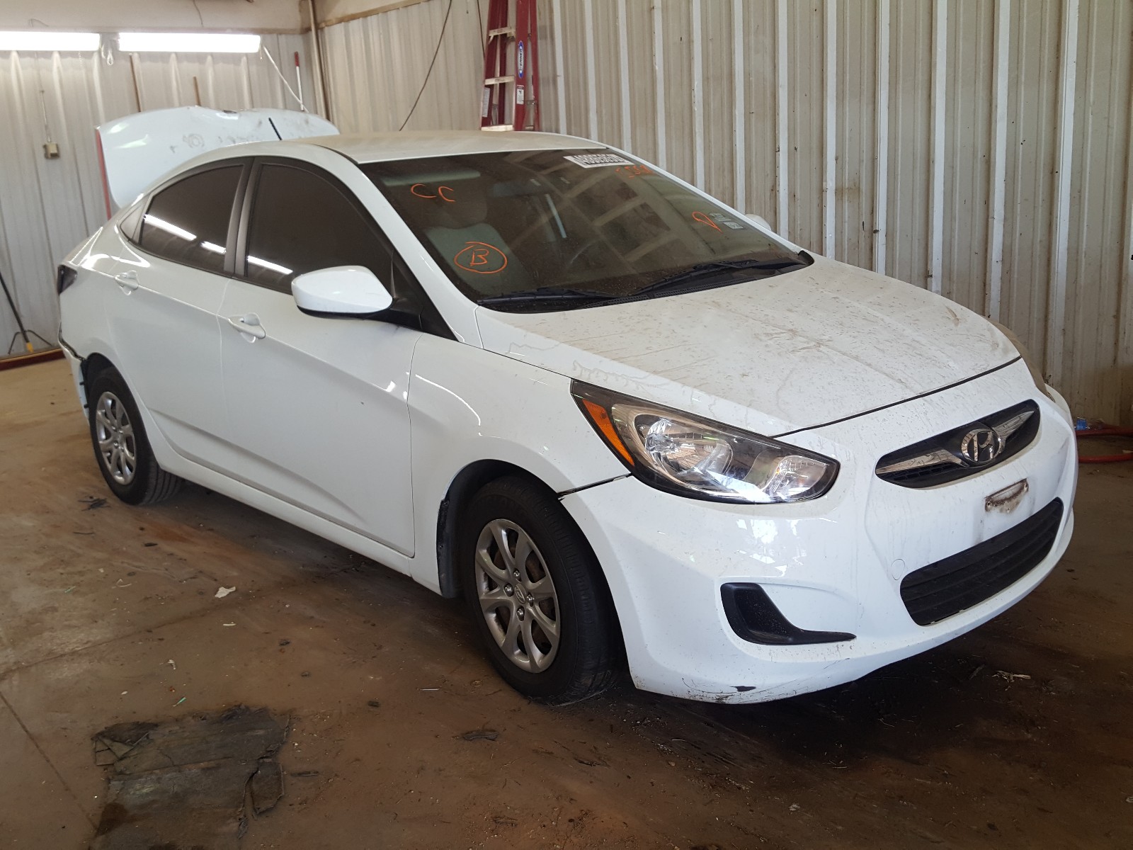 HYUNDAI ACCENT GLS 2013 with VIN KMHCT4AE0DU325568 - Photo from auction